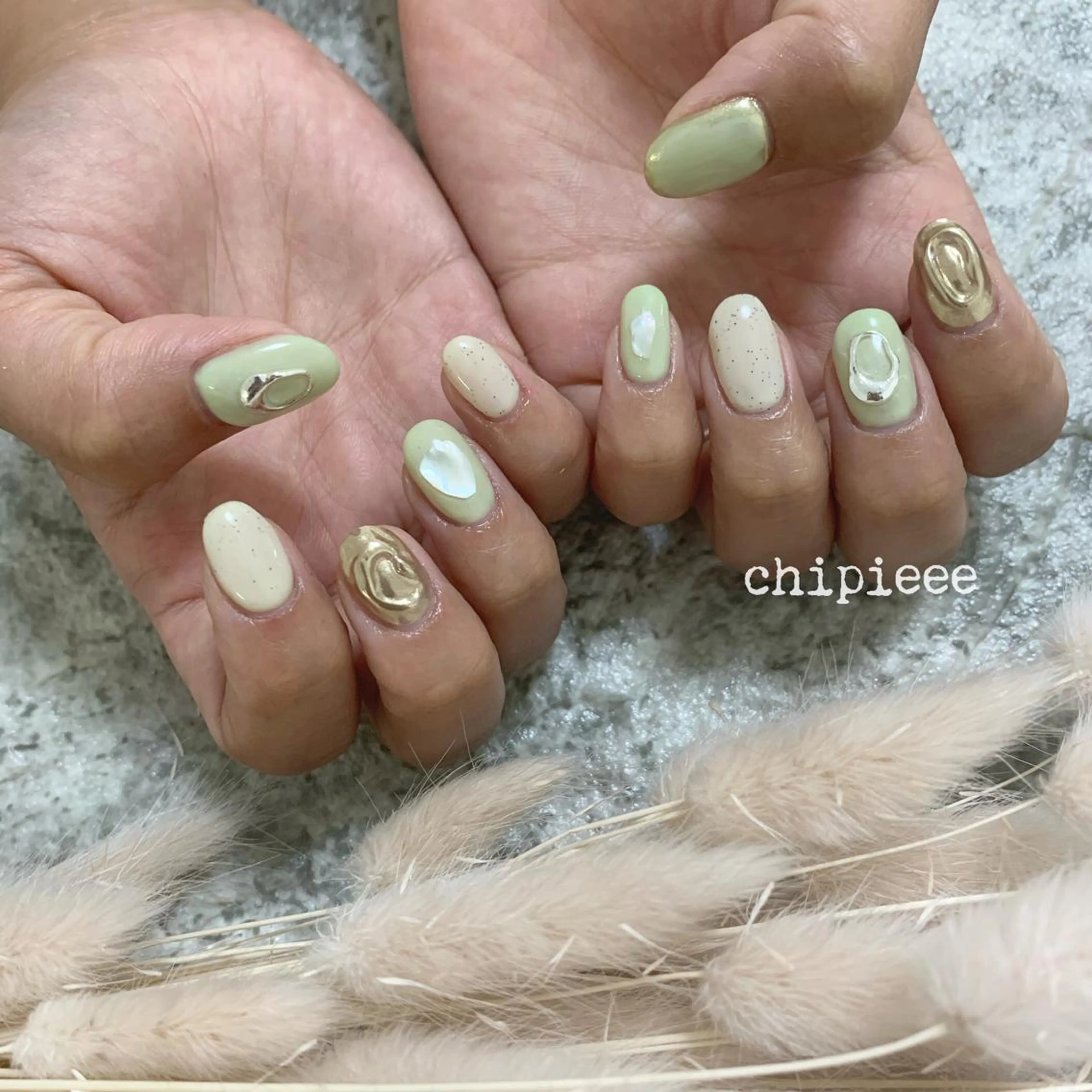 ネイル charme所属・. SHIORIのネイルデザイン