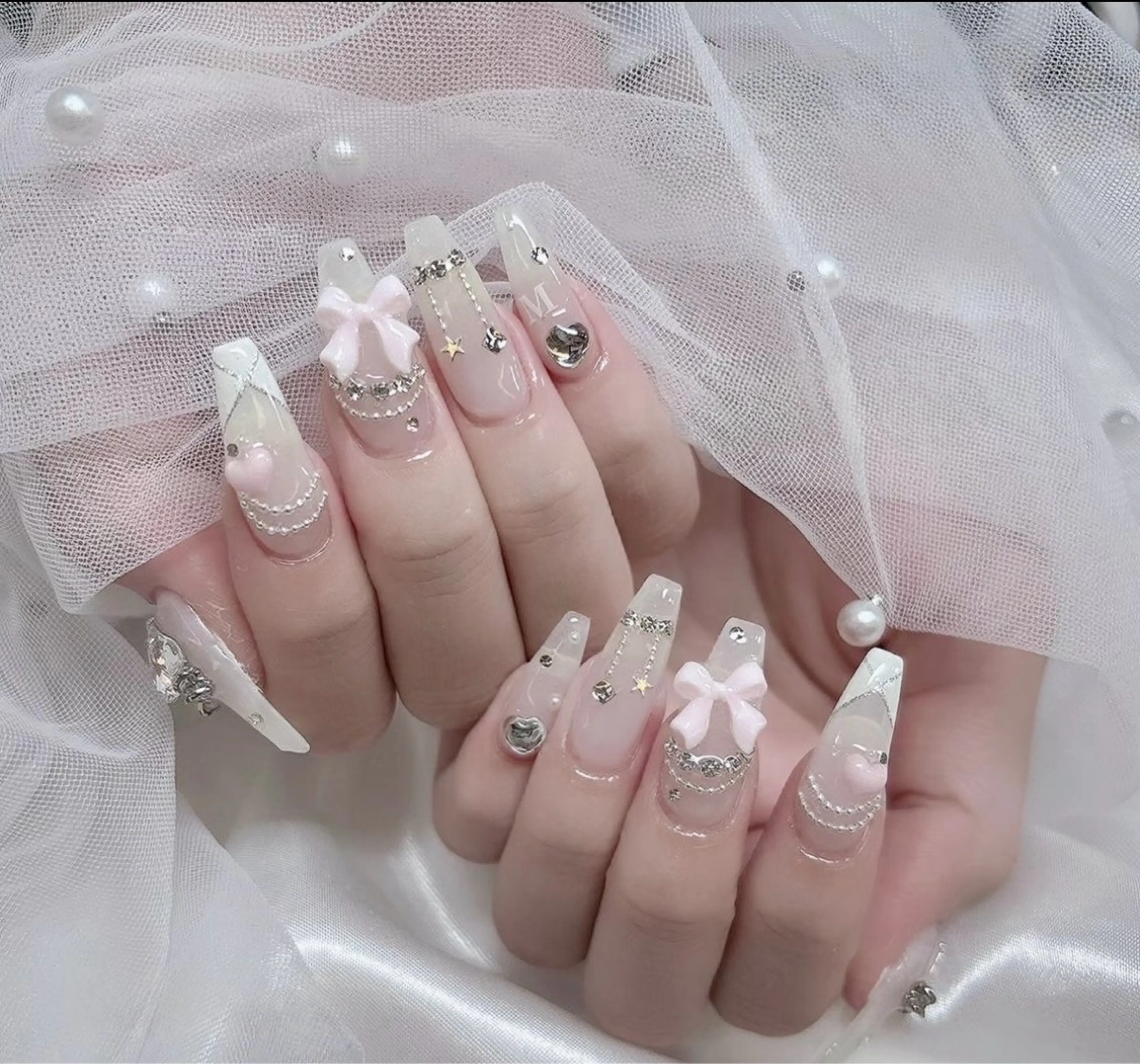 ネイル 韓国ネイル ニュアンスネイル シンプルネイル ワンホンネイル ハンドネイル ハンドケア Nihonthy Nail 新宿所属・Nihonthy Nail 新宿のネイルデザイン