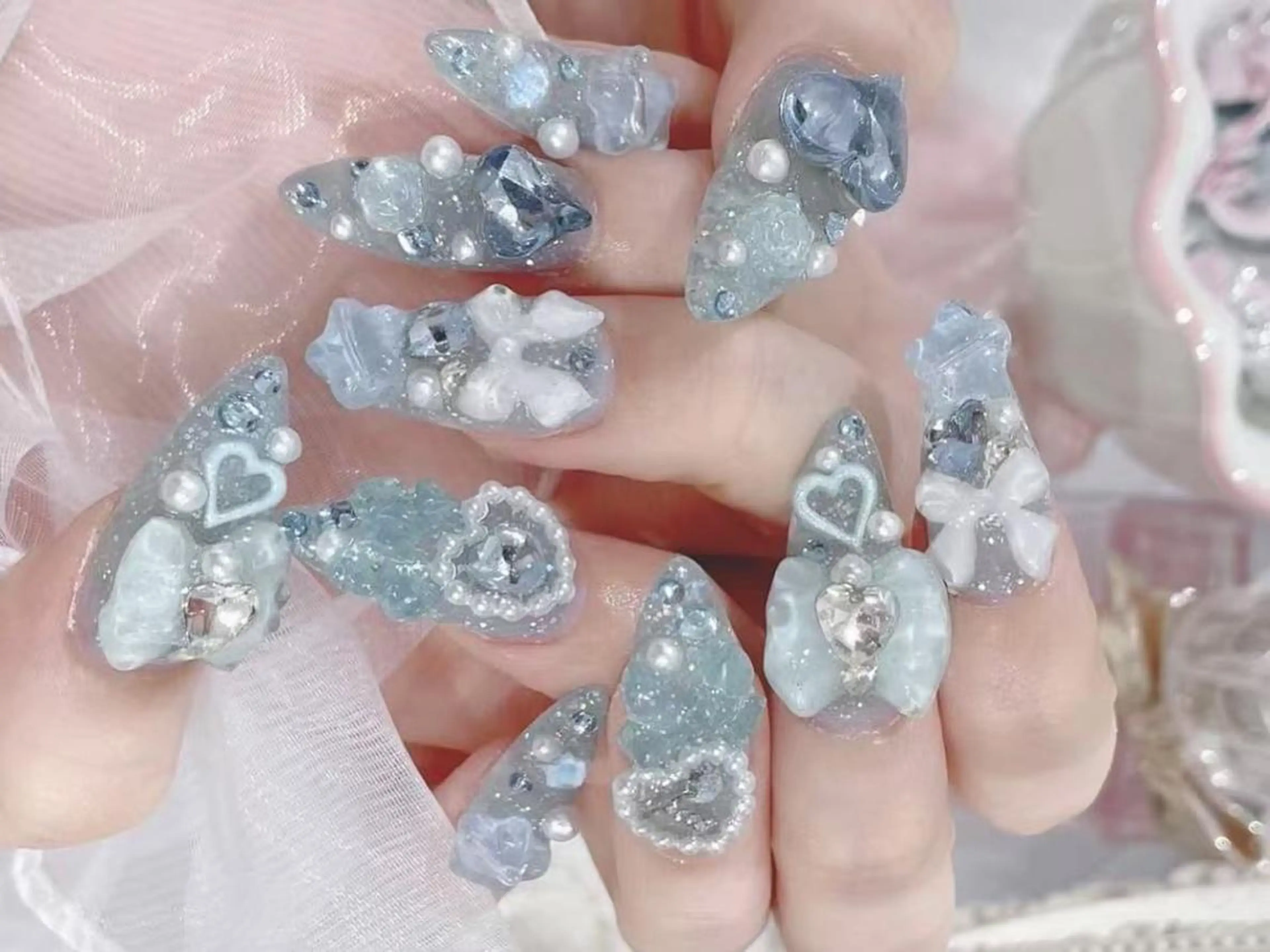 ネイル VIVIAN リサのネイルデザイン