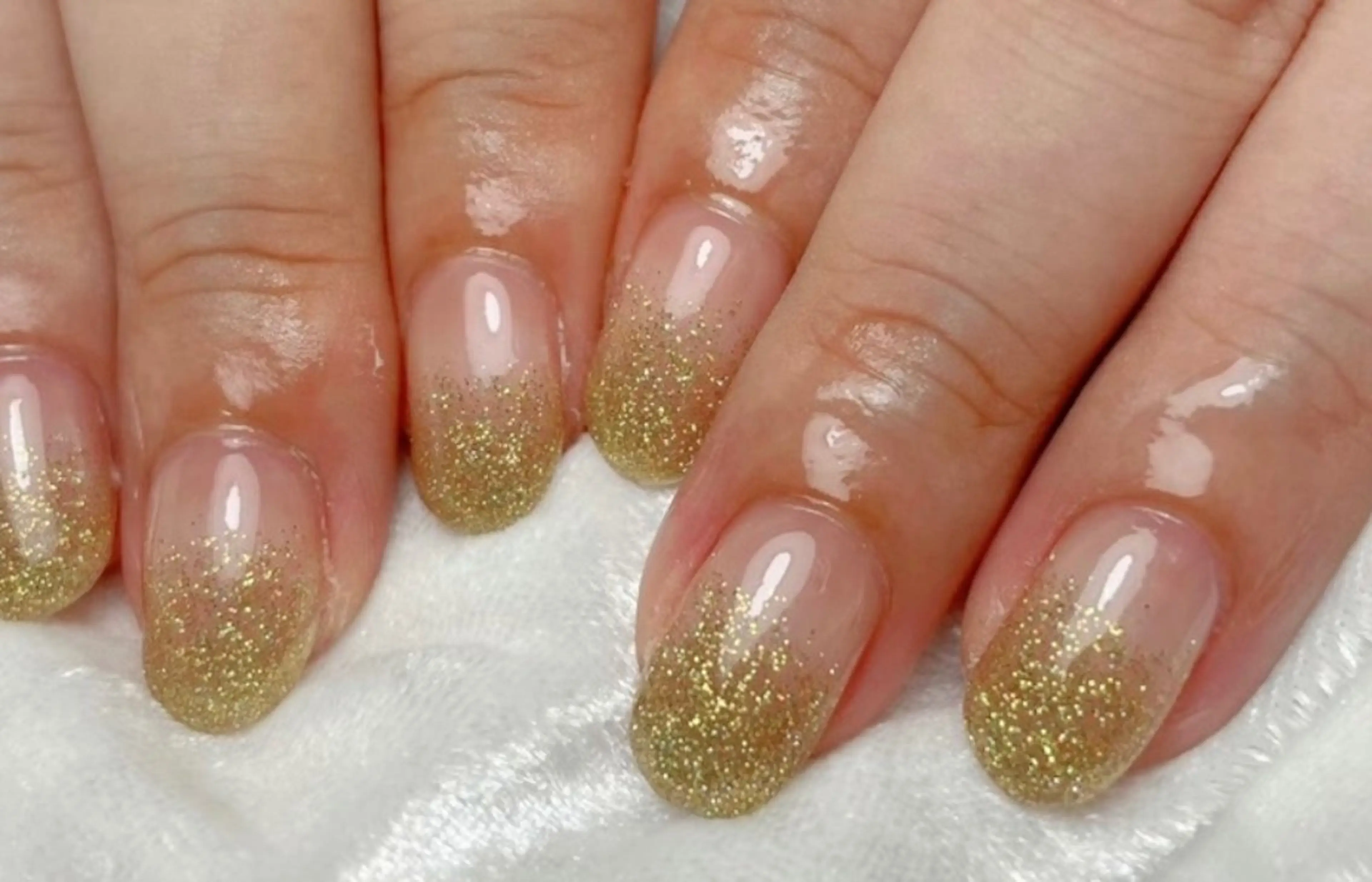 ミディアム ネイルサロン　ビーズ所属・トータルビューティー サロンビーズ すずのネイルデザイン