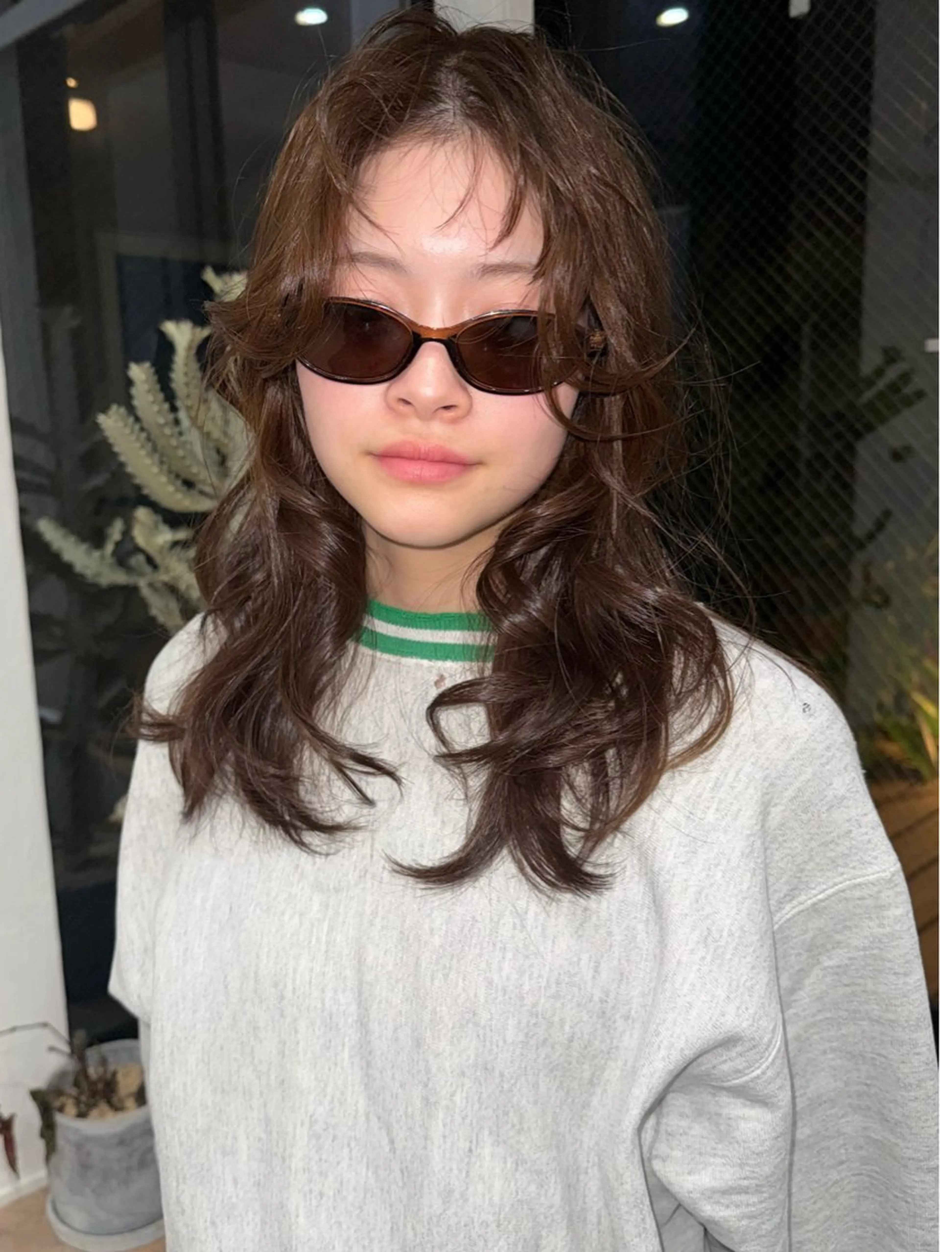 ミディアム ヘアカラー イシイ モエカのヘアスタイル