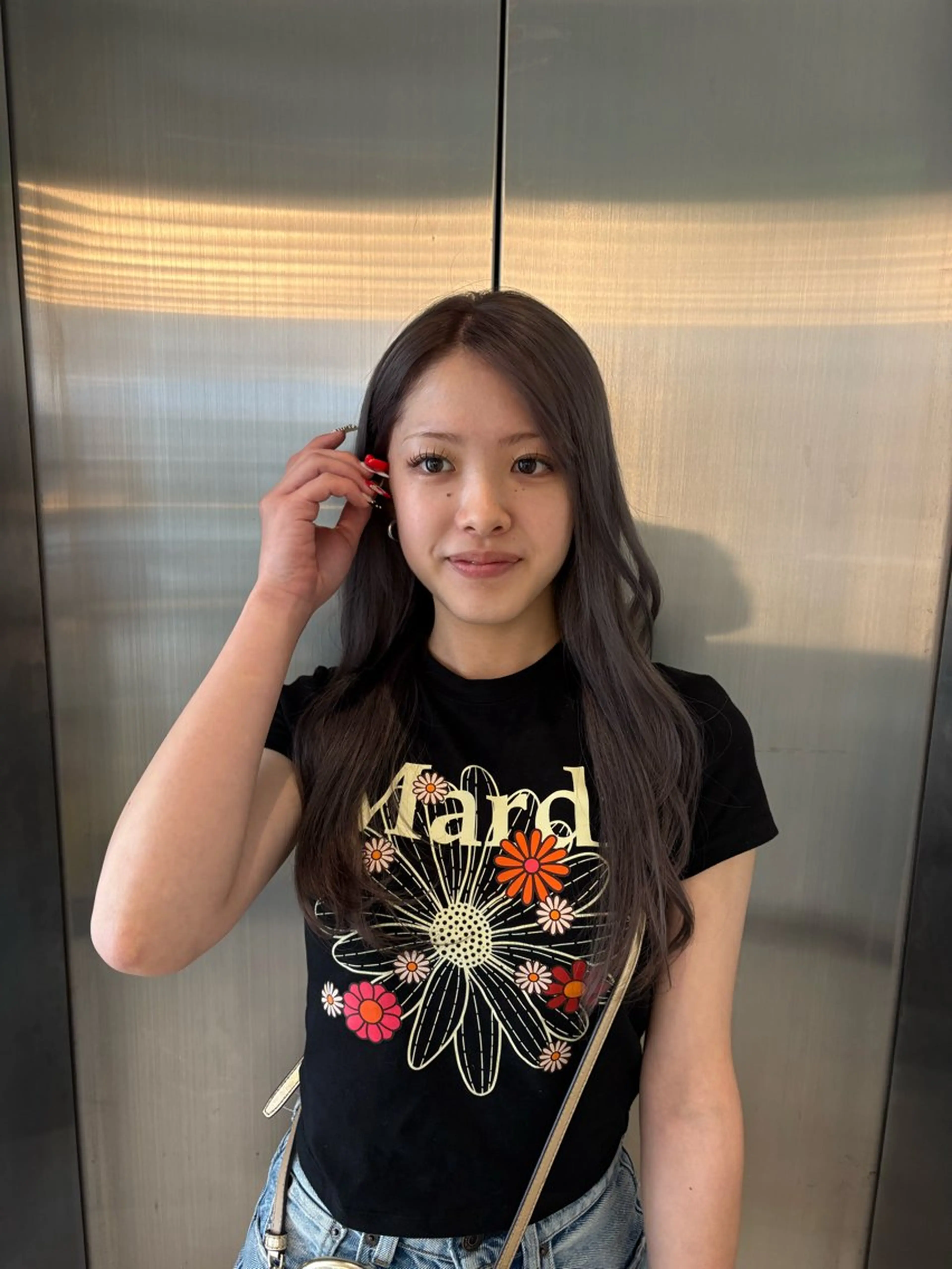 ロング .AIRI🌼 暖色/ぱつっとぼぶのヘアスタイル