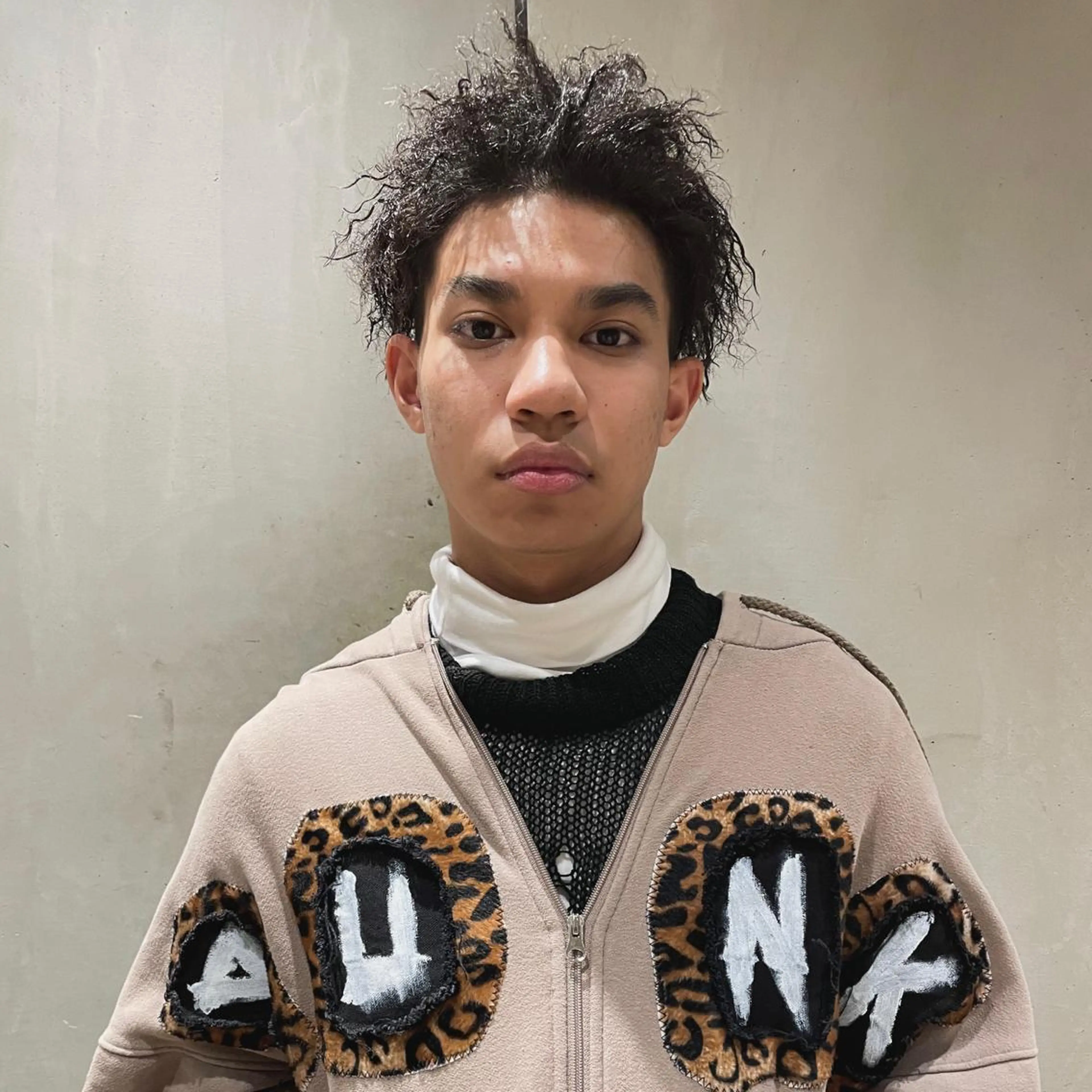 パーマ メンズ ショートボブ メンズブリーチ フェードカット メンズハイライト メンズハイトーン カット パーマ 🌈圧倒的デザイン パーマ 関和希のヘアスタイル