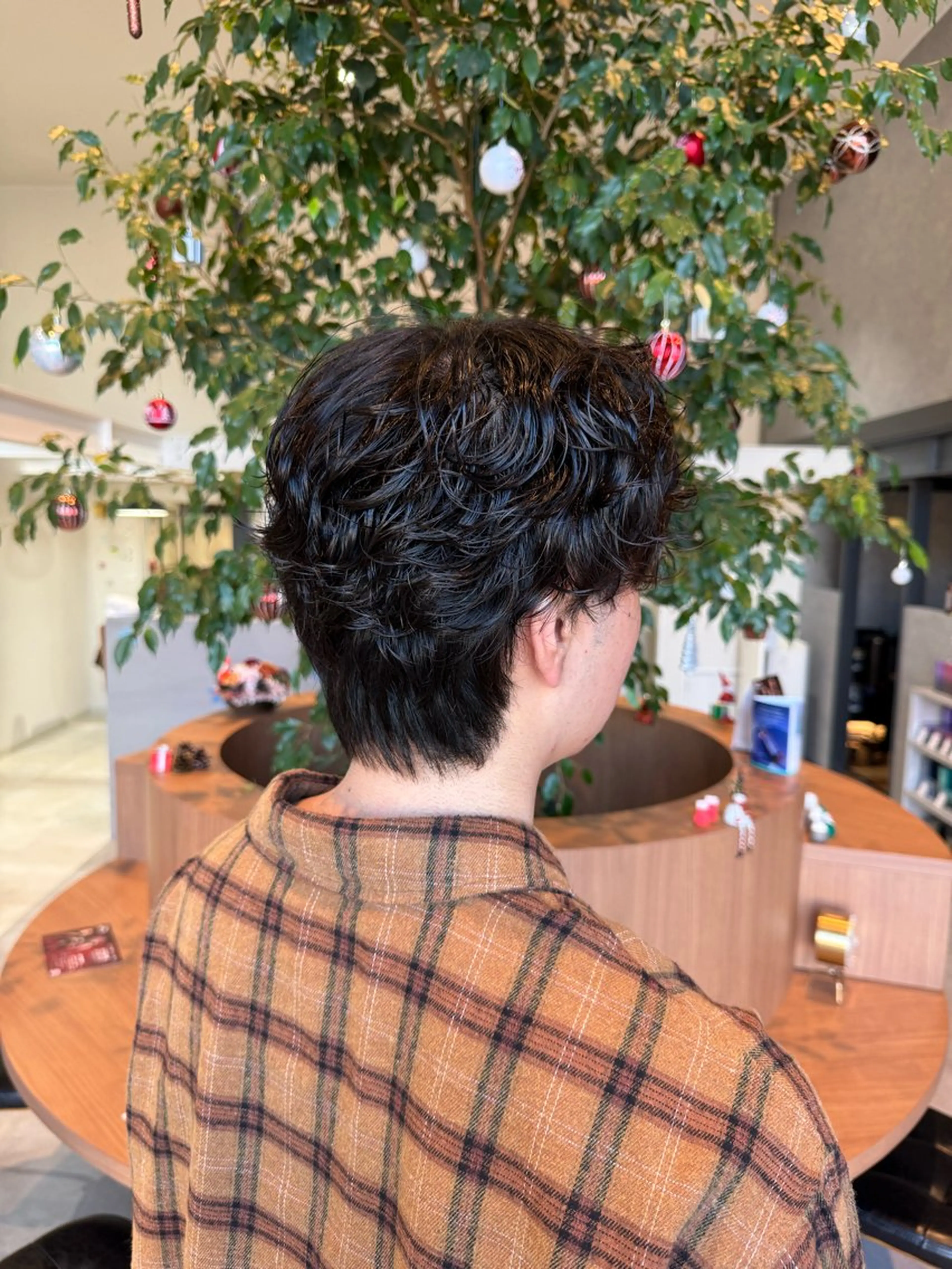 パーマ メンズ メンズパーマ メンズスパイラルパーマ スパイラルパーマ カット パーマ ayaka |トレンドヘアのヘアスタイル