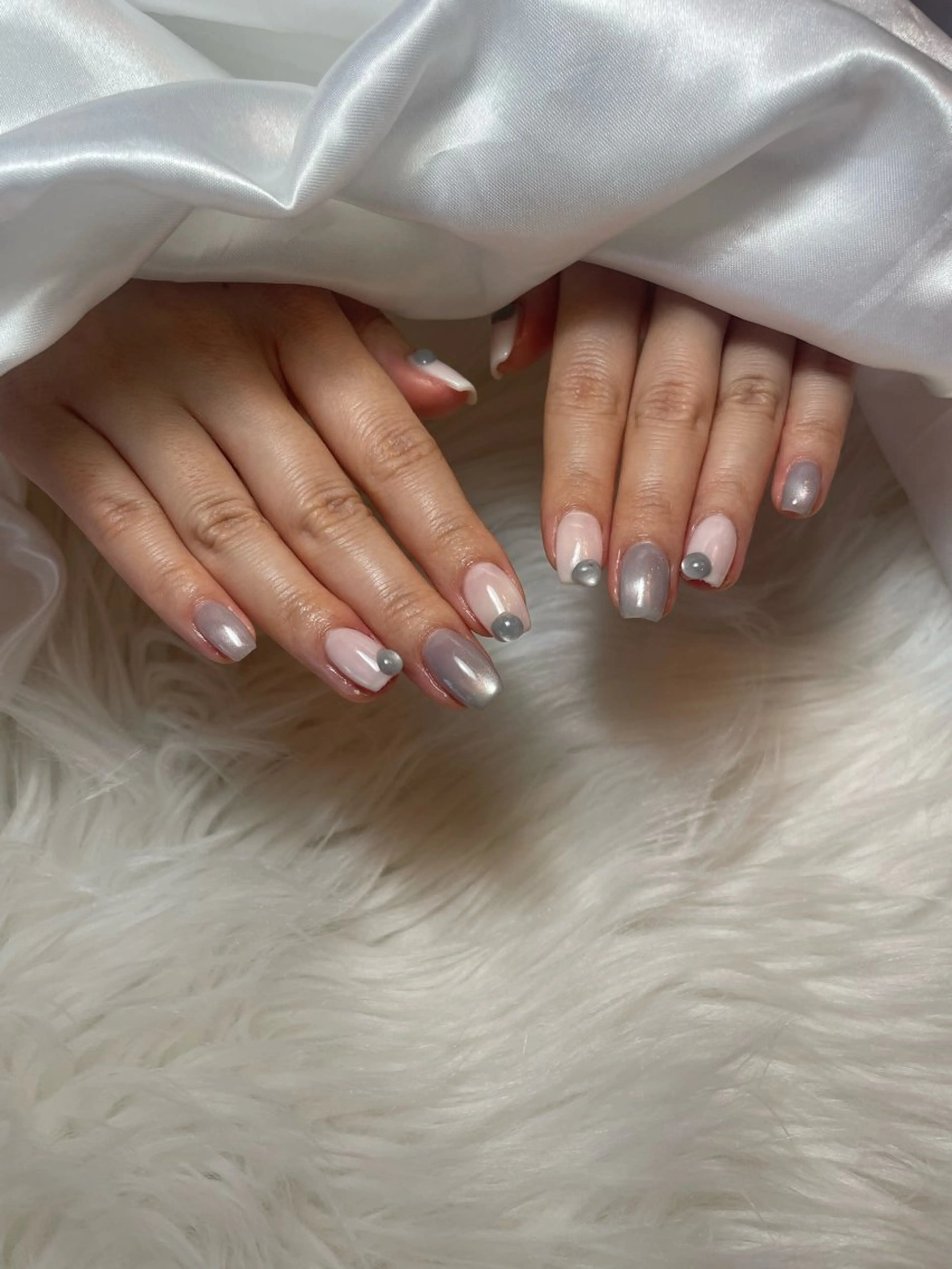 ネイル ブルー フレンチネイル キラキラネイル 韓国ネイル マグネットネイル ハンドネイル timtam --sakiのネイルデザイン