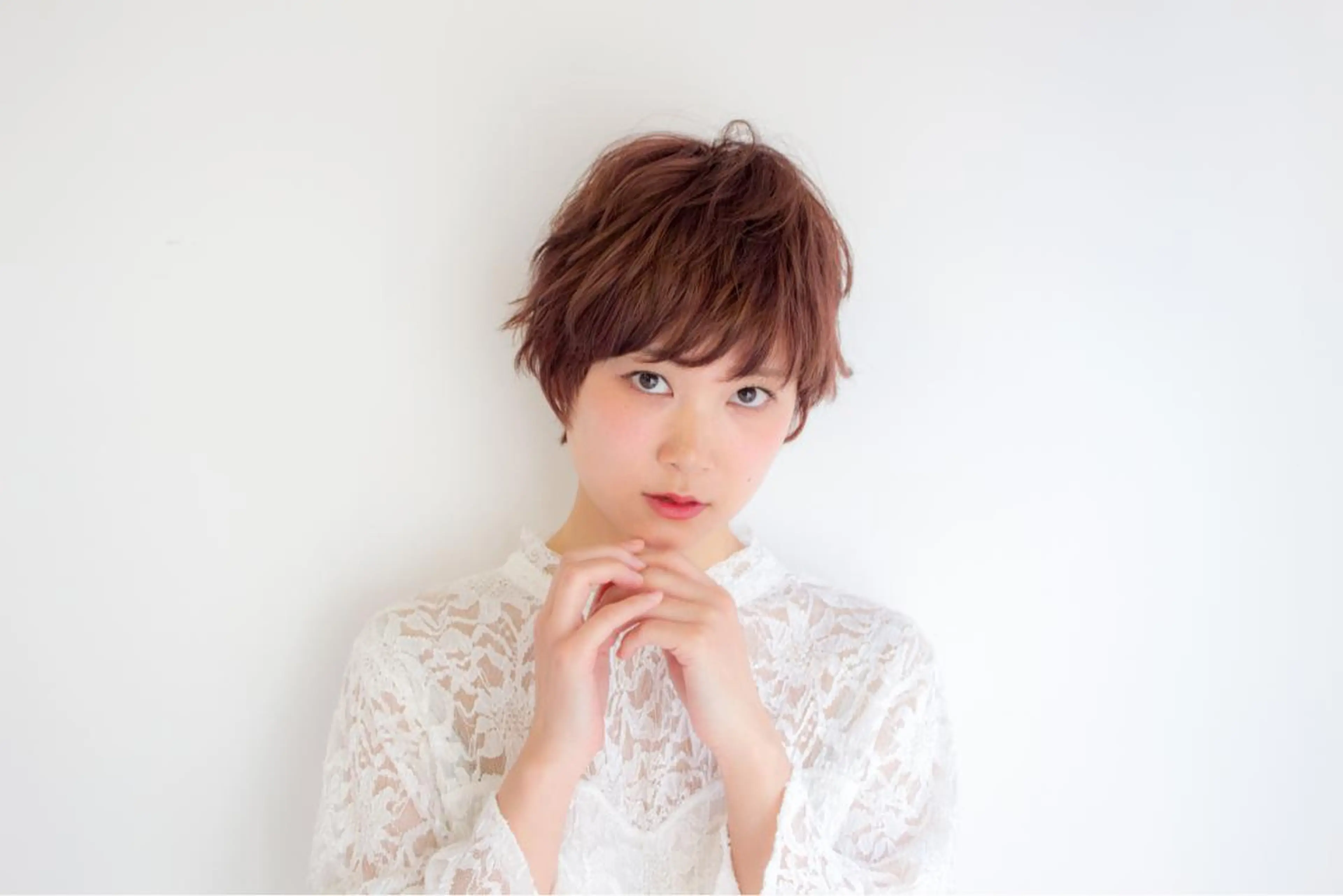 ショート カラー 枝折 憲のヘアスタイル