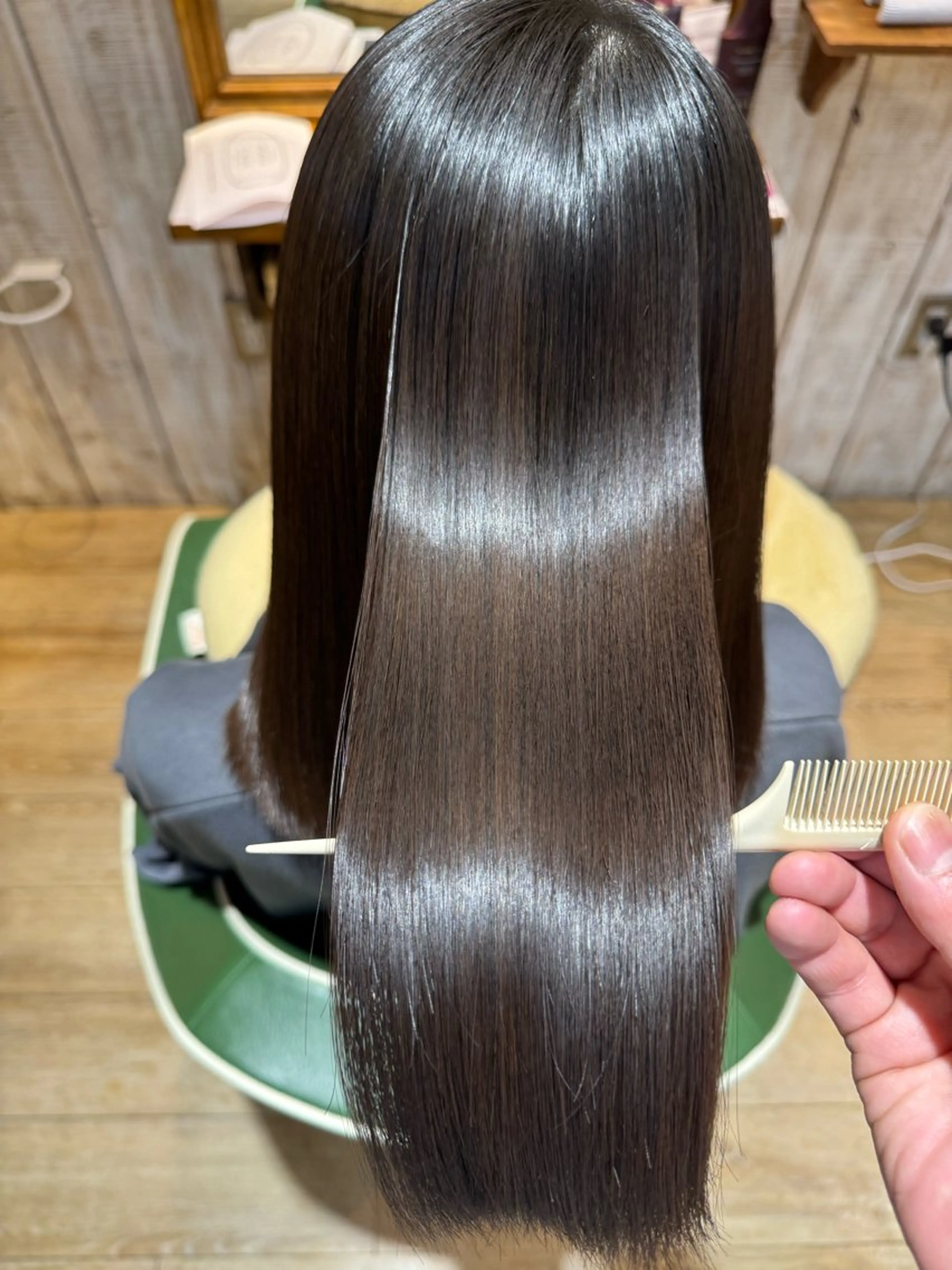 セミロング カラー カット ヘアカラー トリートメント ICON所属・艶美髪マスター 店長✂︎YUKKEのヘアスタイル