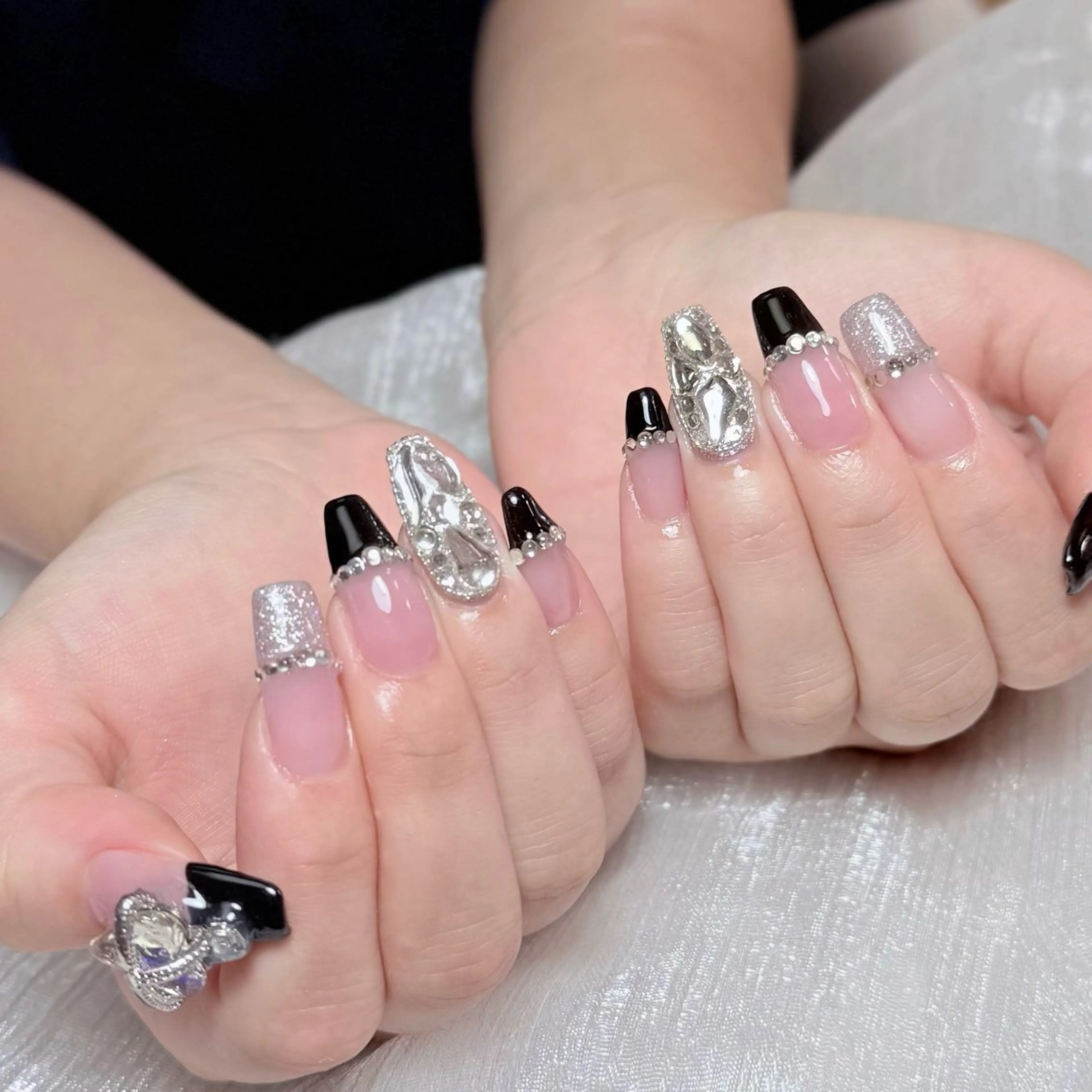 ネイル ハンドネイル エクラNailサロン ミオのネイルデザイン