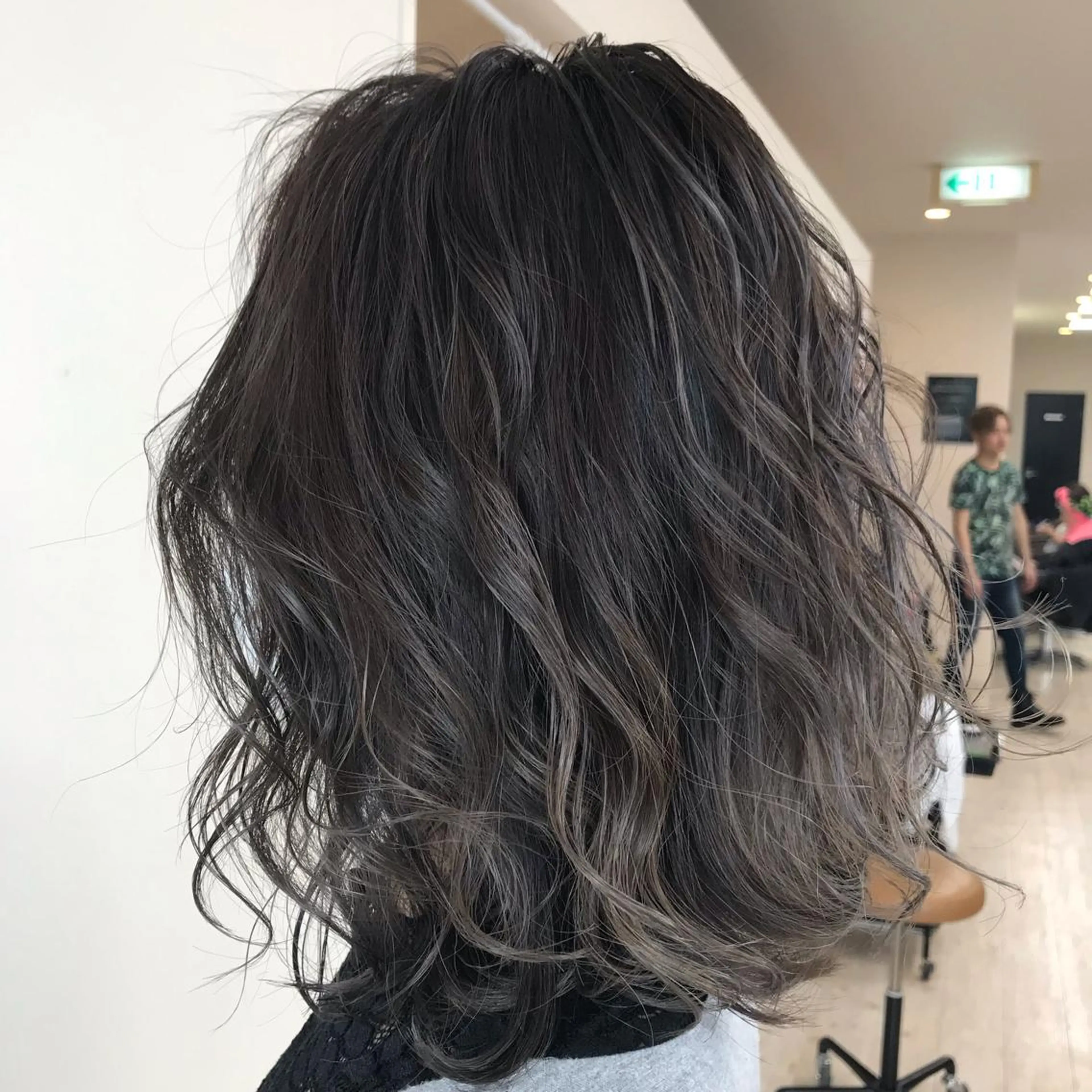 ミディアム カラー ヘアアレンジ カット ヘアカラー トリートメント Lien 深井店のヘアスタイル