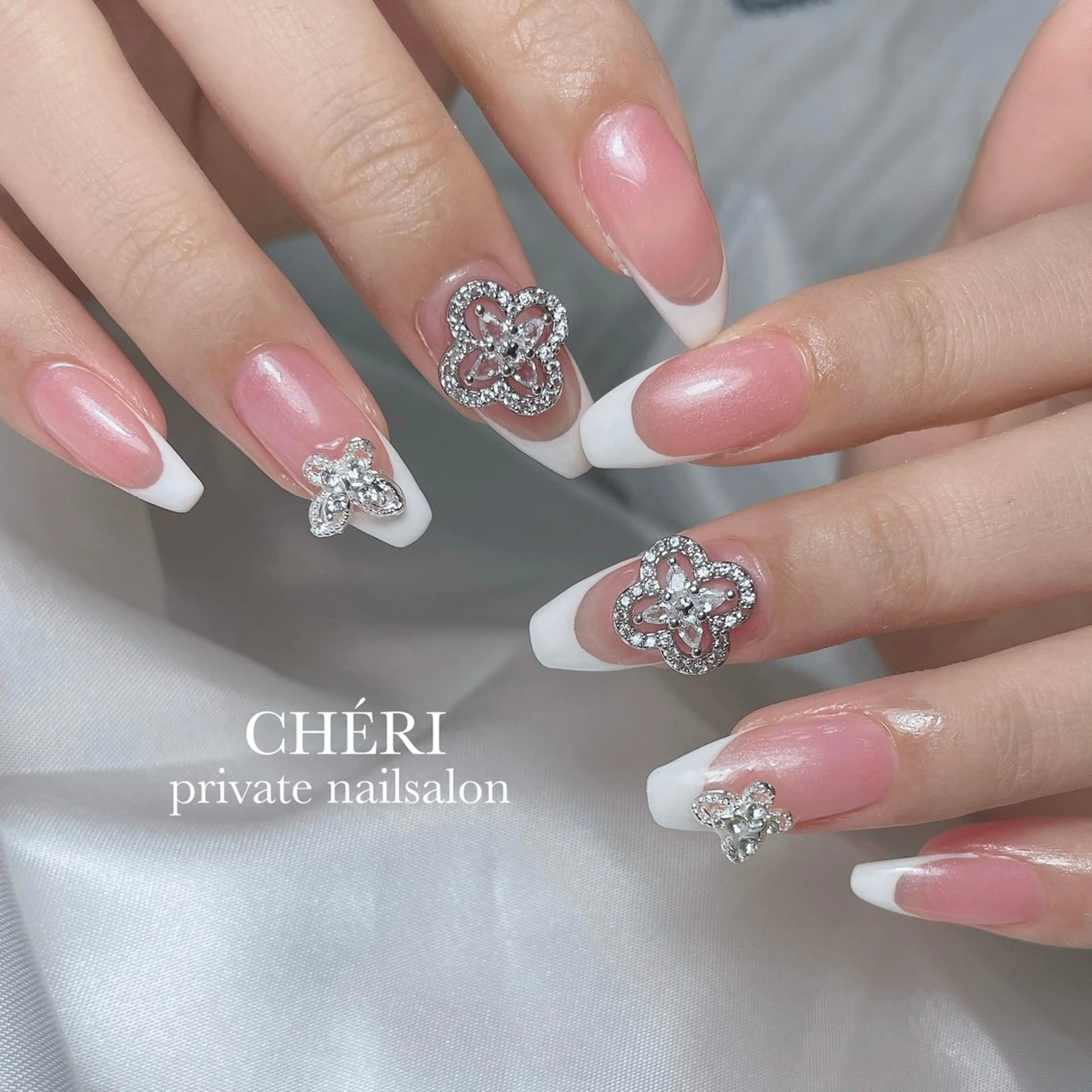 ネイル ハンドネイル CHÉRI .のネイルデザイン