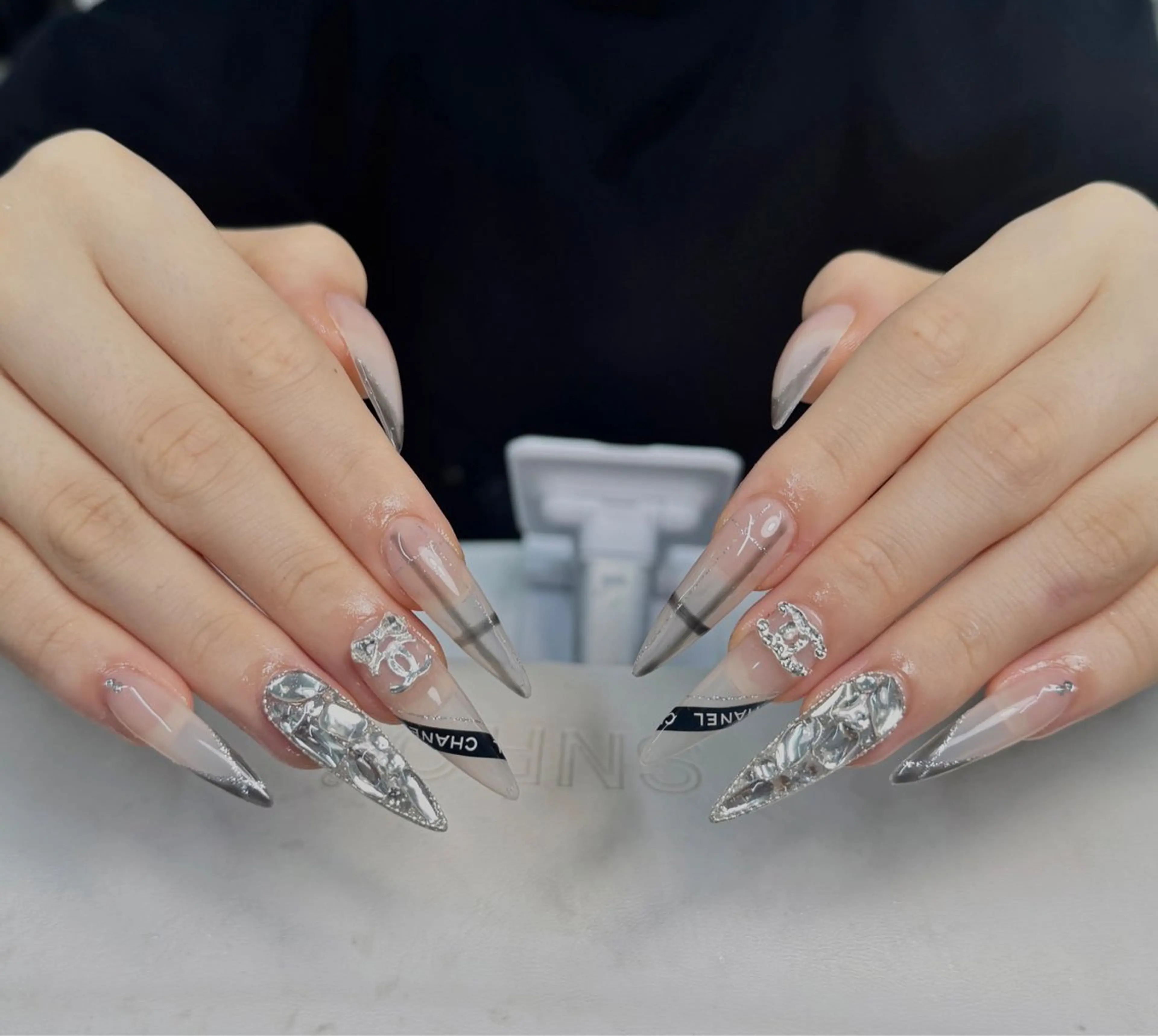 ネイル アートネイル オーロラネイル フットネイル ジェルネイル キラキラネイル ハンドネイル ハンドケア Nova Nail Shinsaiのネイルデザイン