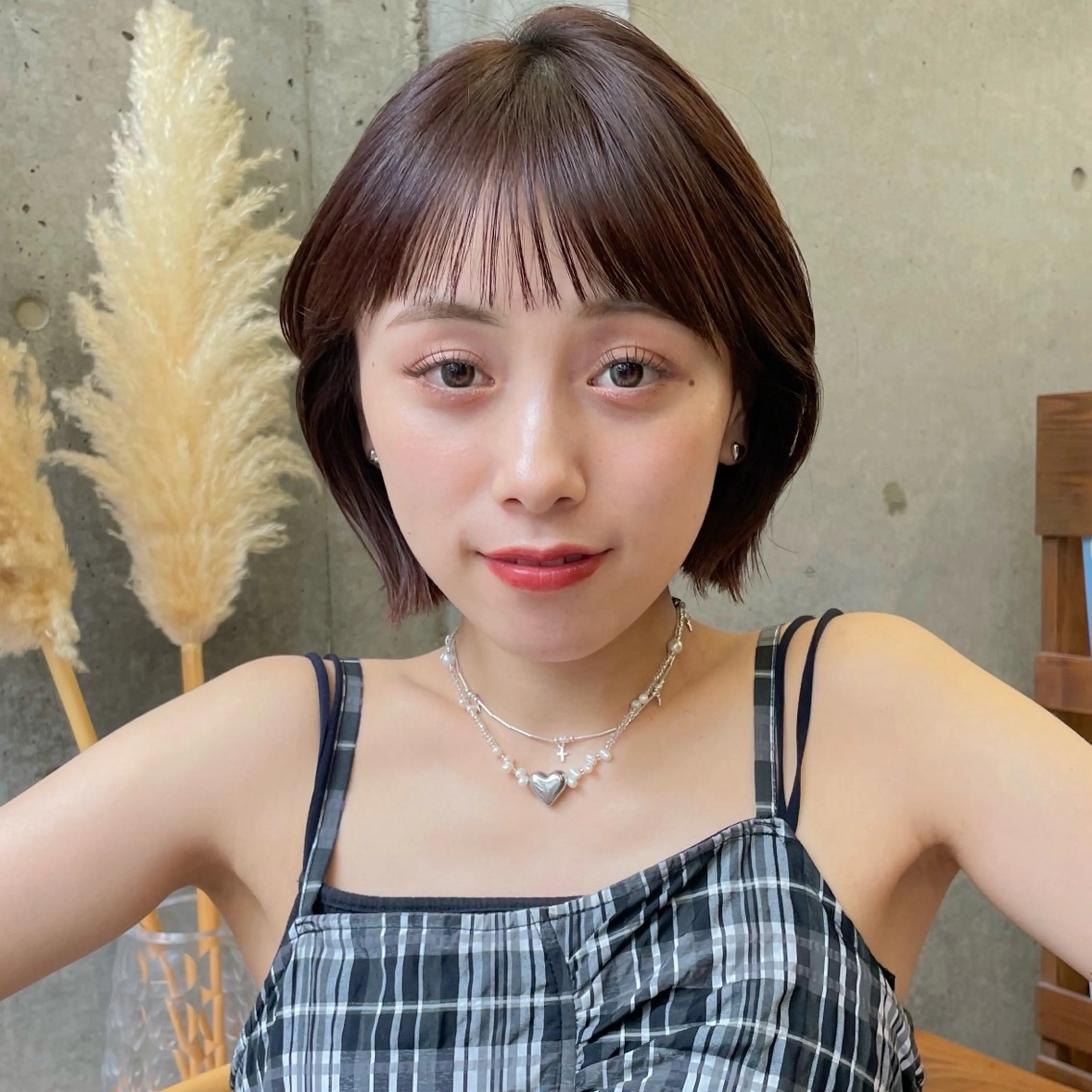 ショート カラー レイヤー/ブリーチ /暖色/ゆきなのヘアスタイル