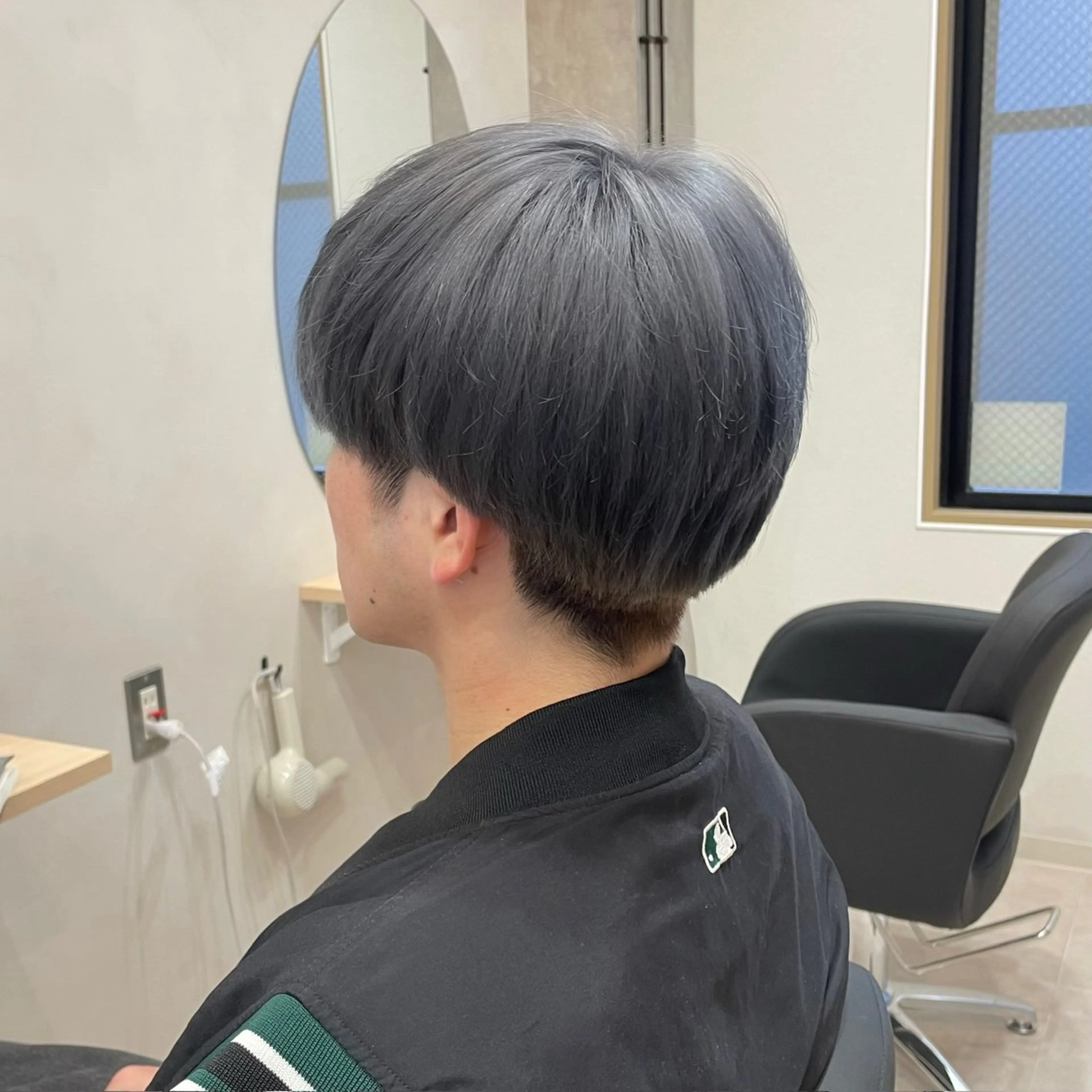 カラー アッシュ ブリーチ ブルーカラー cyaco g所属・大原 望愛のヘアスタイル