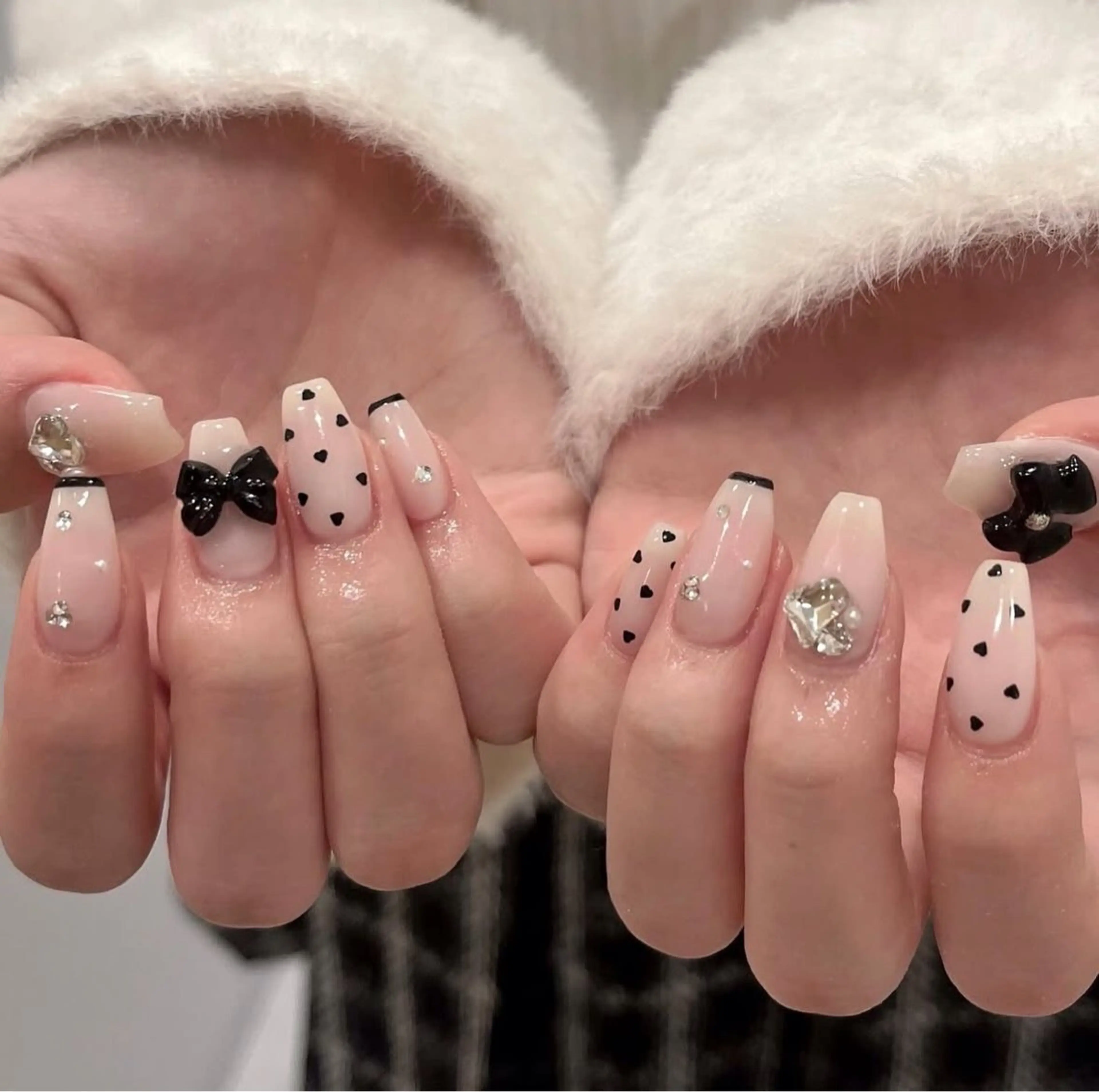 ネイル 長さ出し グラデーション キラキラネイル 韓国ネイル ラメ(グリッター) ハンドネイル ハンドケア Chisa Nail Studio所属・チ サのネイルデザイン