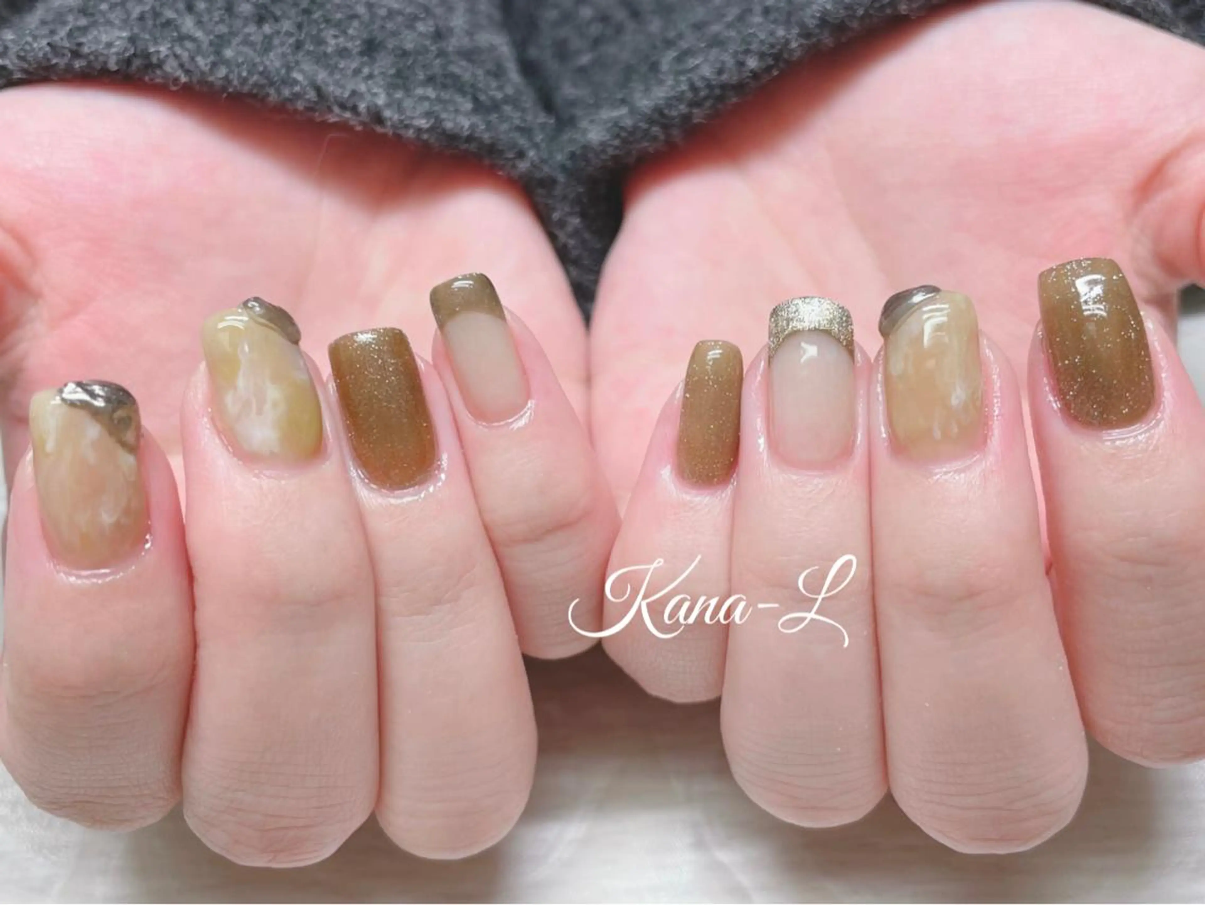 カラー ネイル フレンチネイル マグネットネイル ニュアンスネイル 芦辺 香奈のネイルデザイン