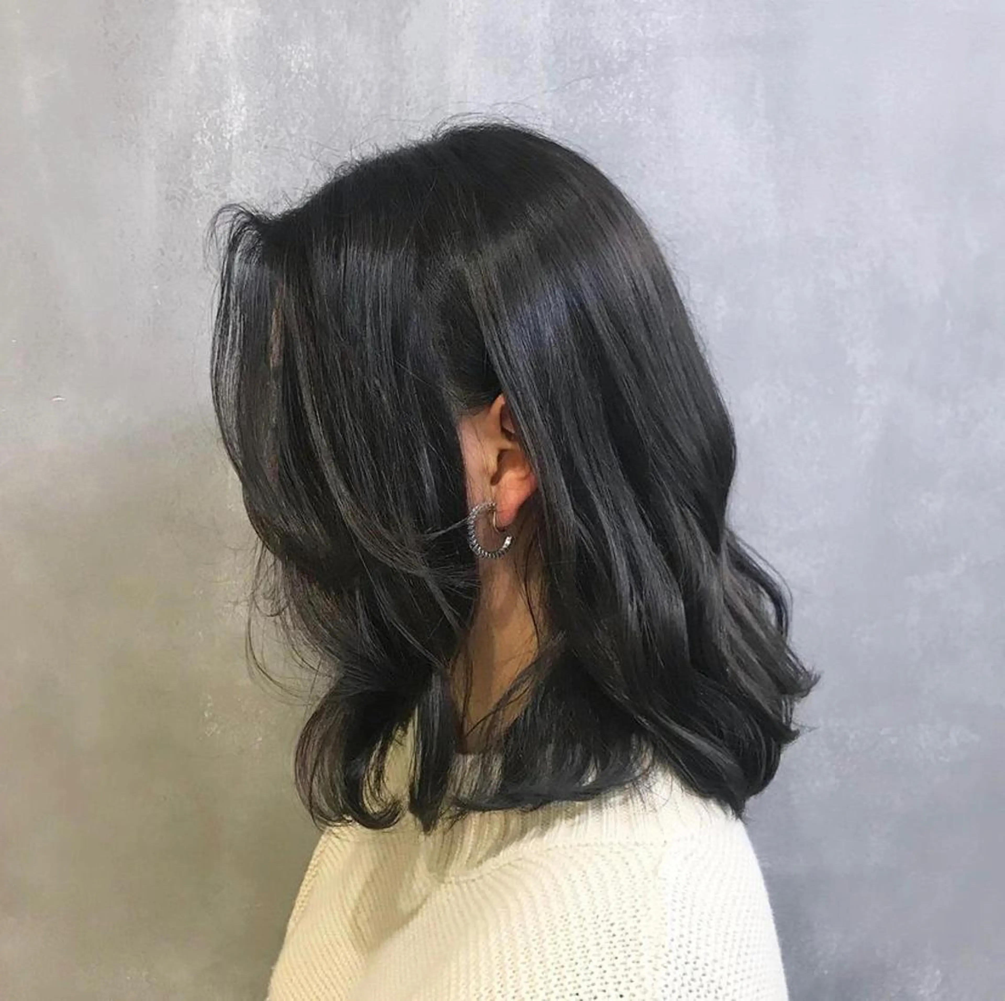 ミディアム カット 浜野 真貴のヘアスタイル