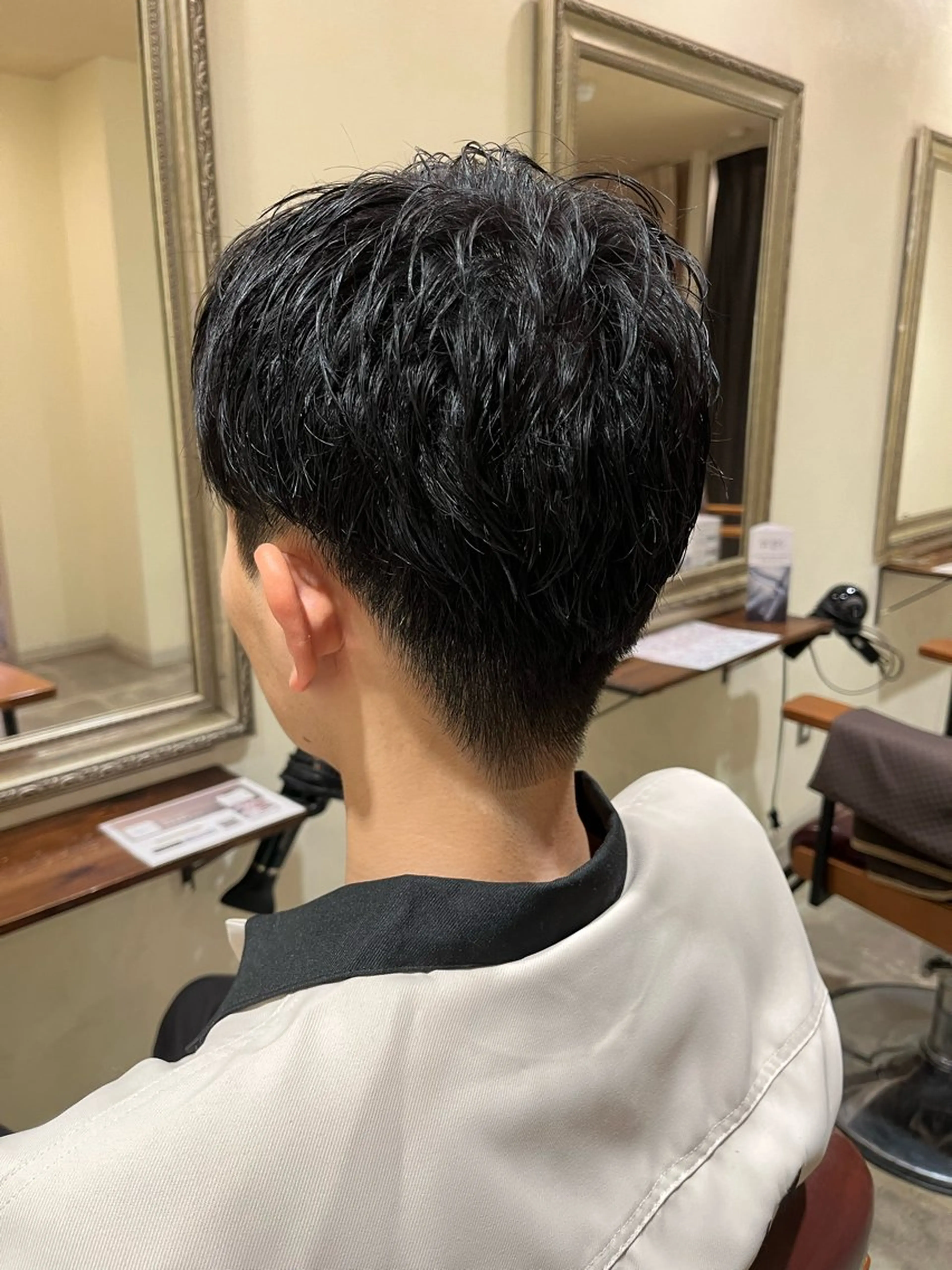 ショート メンズ 刈り上げ 西川 舞彩のヘアスタイル