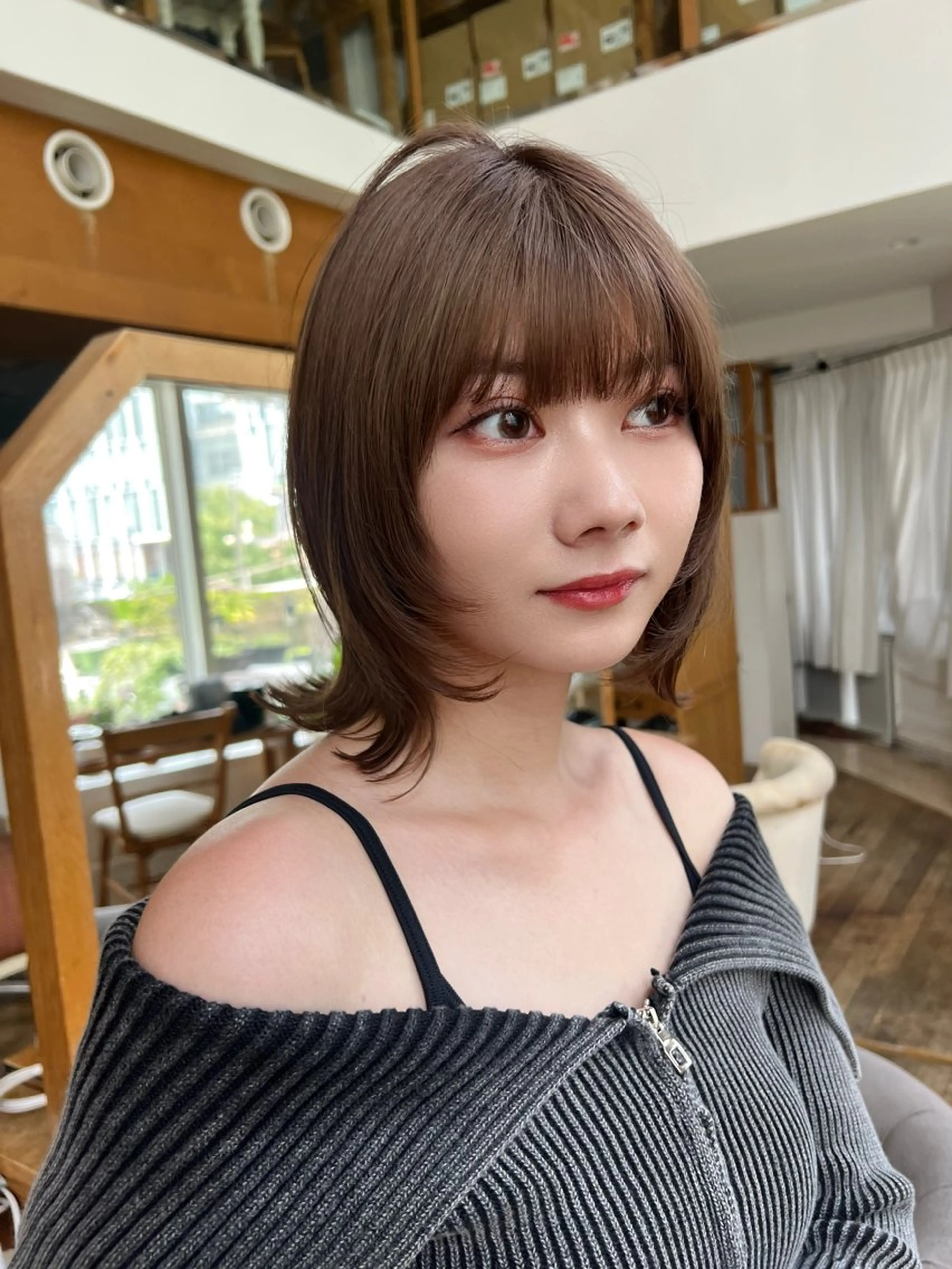 ミディアム カラー くびれヘア レイヤーカット ヘアカラー 望月威吹/表参道/レ イヤー/似合わせのヘアスタイル