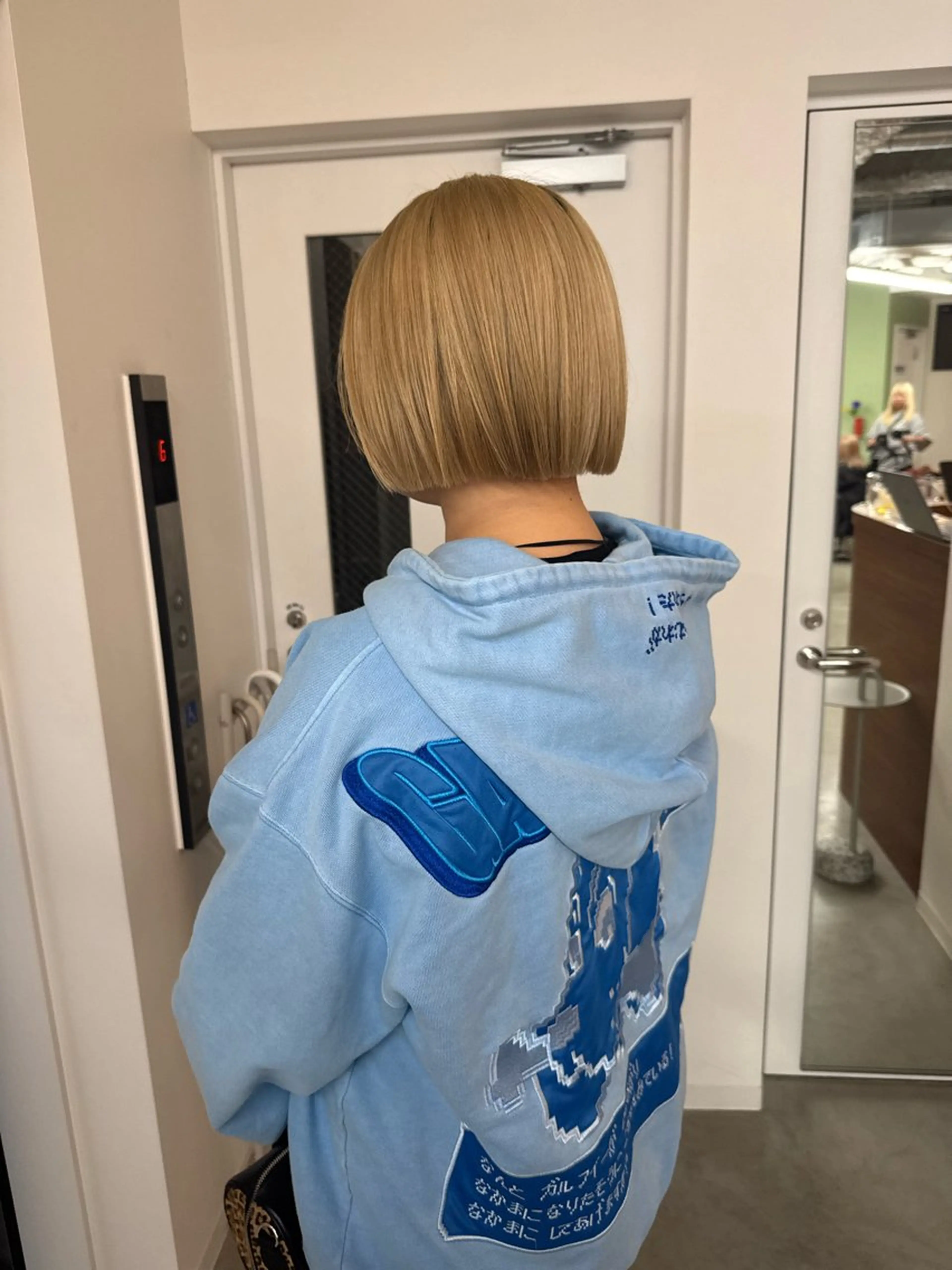 ショート 透明感ワンカラー梅田 ダブルカラー/川上のヘアスタイル