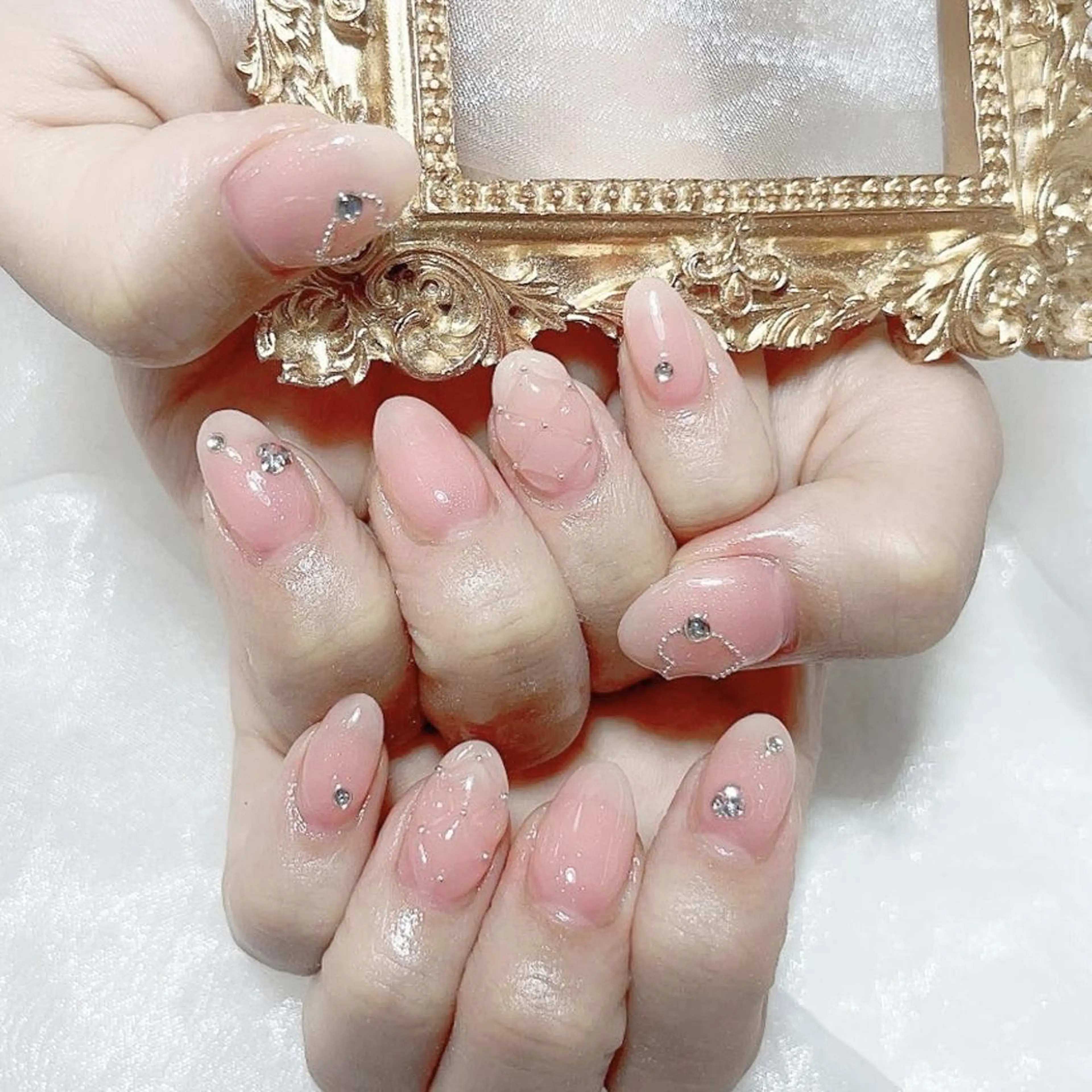 ネイル ハンドネイル VIVIAN エイのネイルデザイン