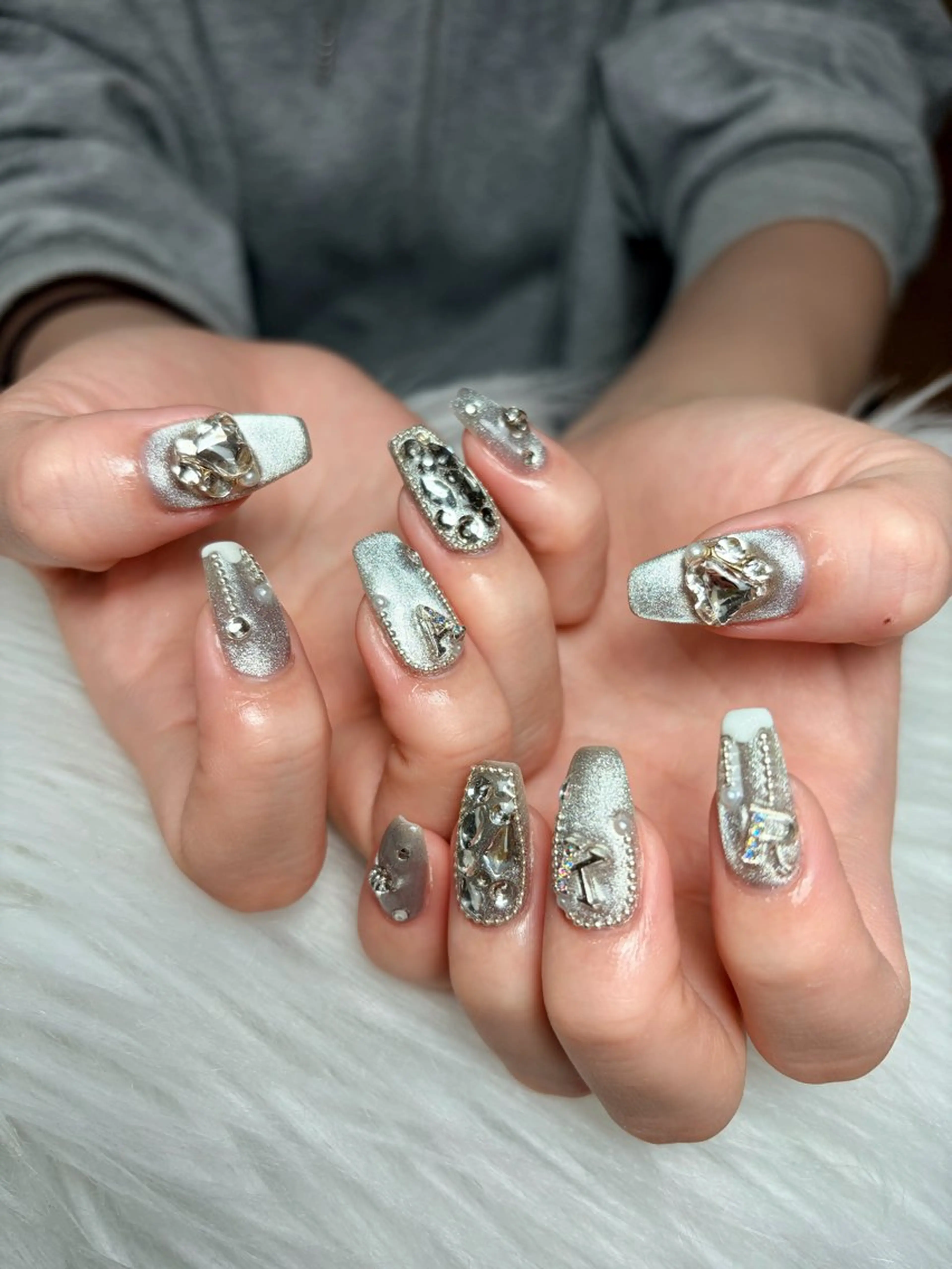 ネイル アートネイル 長さ出し ジェルネイル マグネットネイル ニュアンスネイル ハンドネイル Cloudy Chan Nailのネイルデザイン