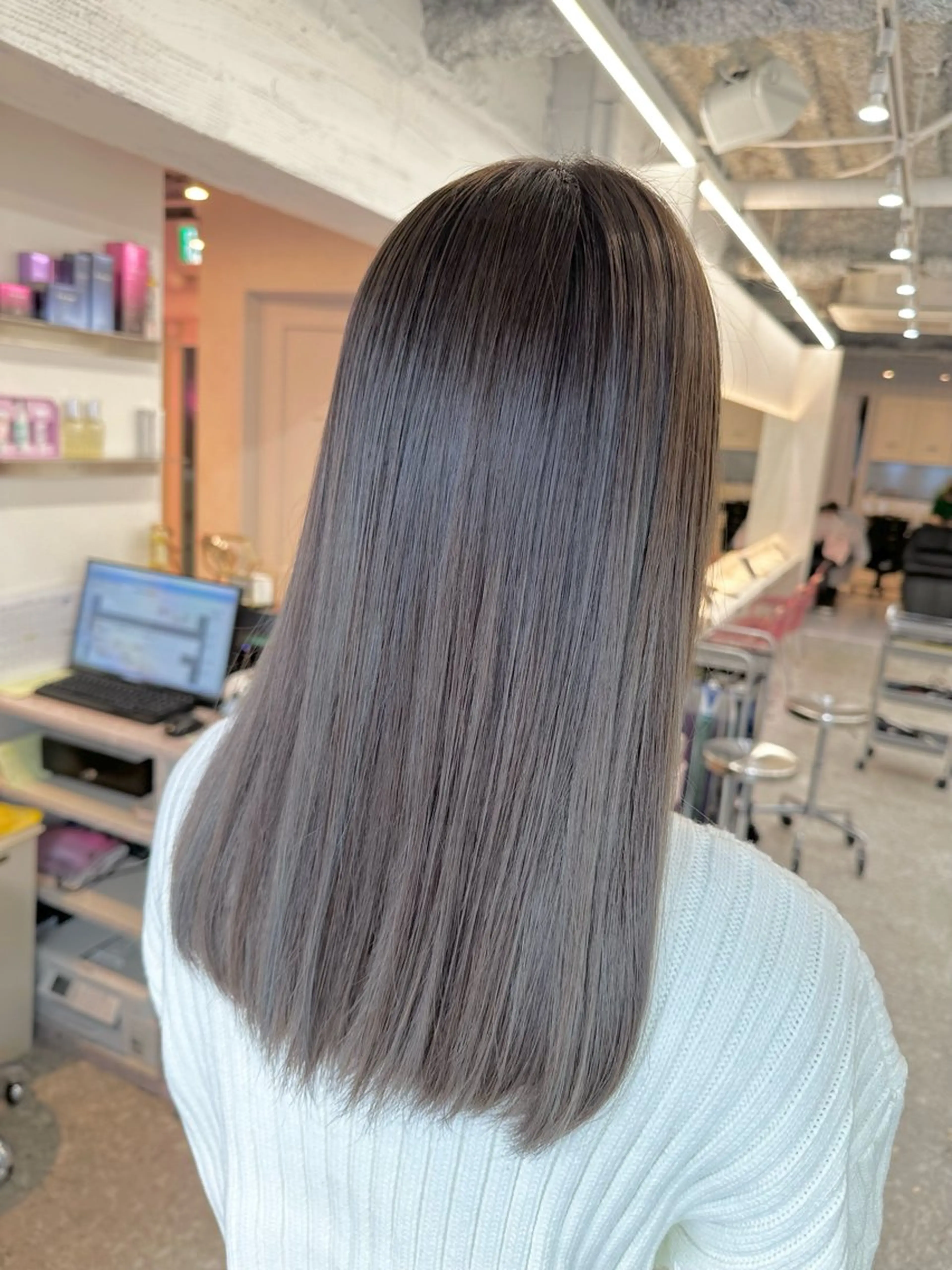 セミロング シールエクステ エクステ 顔周りカット 髪質改善 韓国風ヘア カット ヘアカラー トリートメント 新宿/韓国レイヤー/ 髪質改善/佐藤航のヘアスタイル