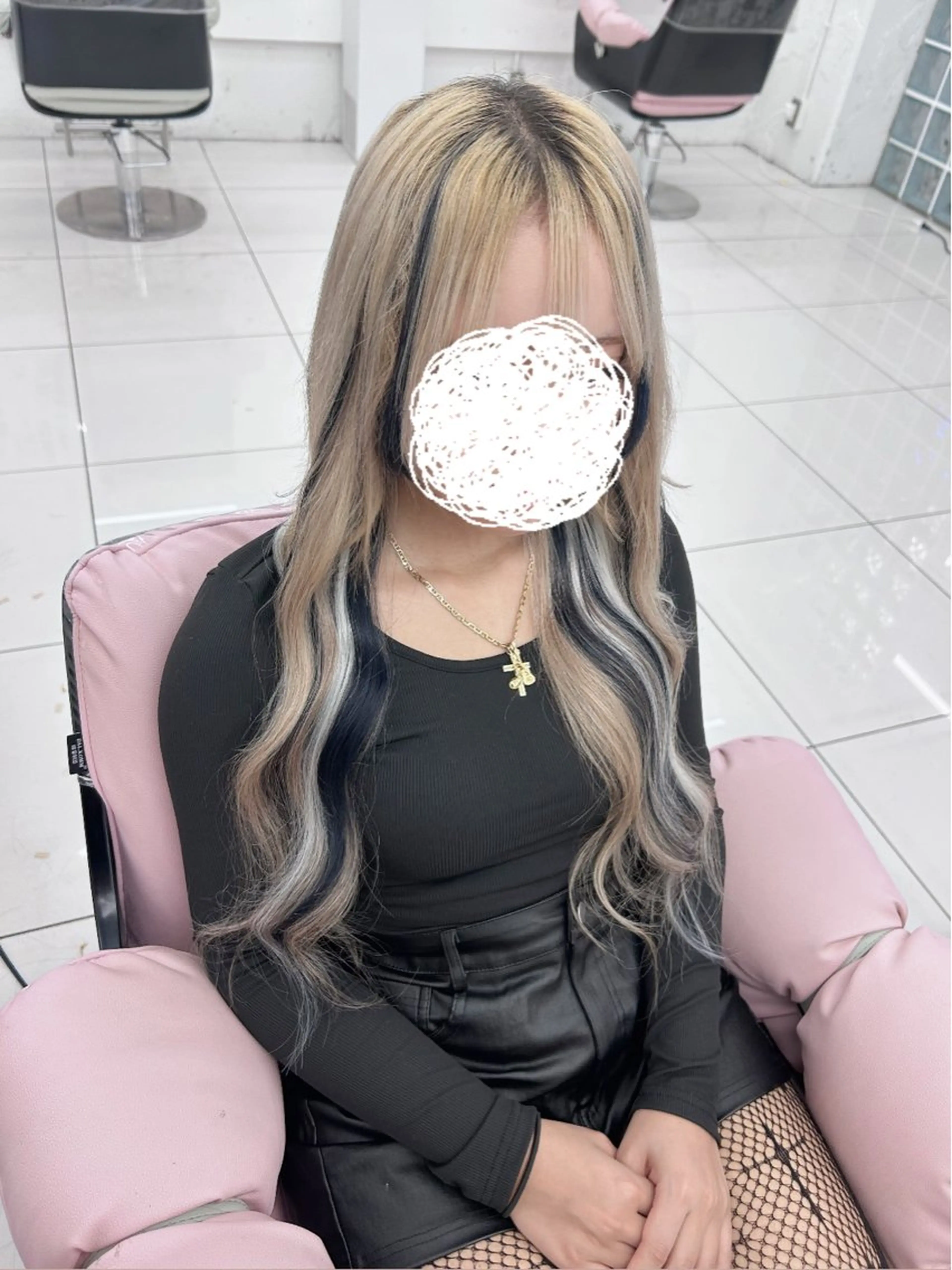 ロング ハイライト エクステ 三尾 樺緒のヘアスタイル