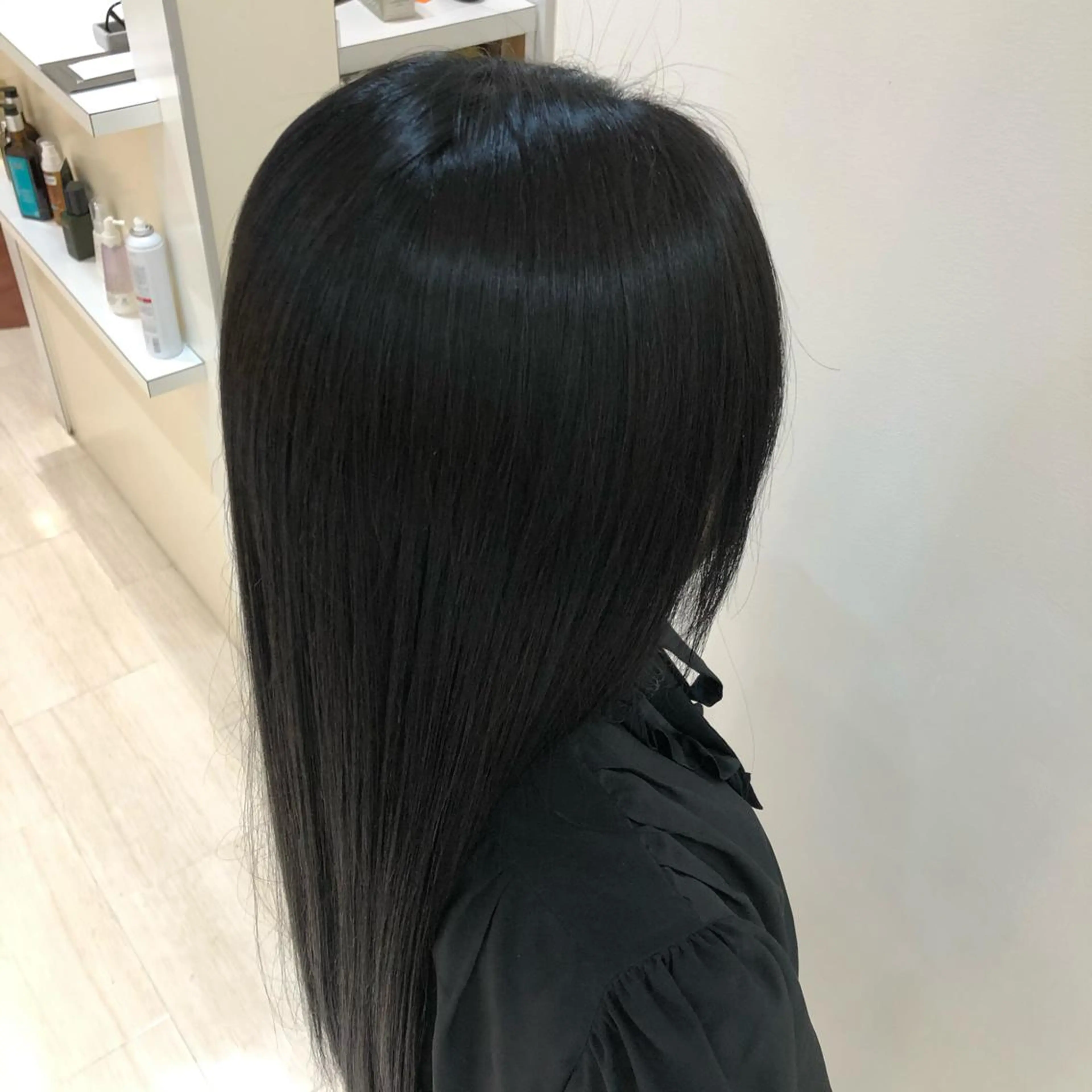 ミディアム カラー 黒髪 グレーブラック 堀井 凌平のヘアスタイル