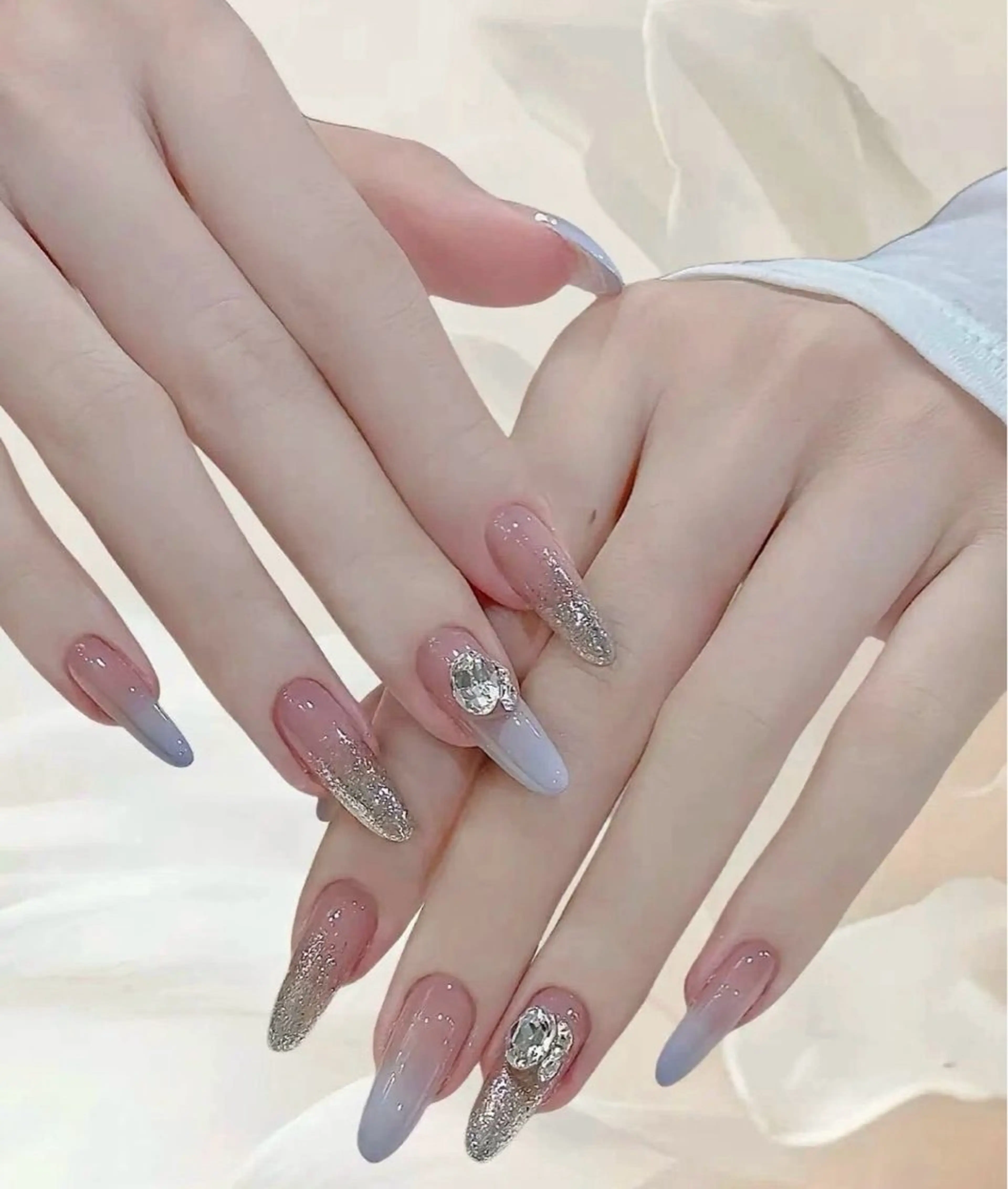 ネイル チークネイル 長さ出し フラワーネイル フレンチネイル ガーリー SunNail池袋駅 ワンホンネイルのネイルデザイン