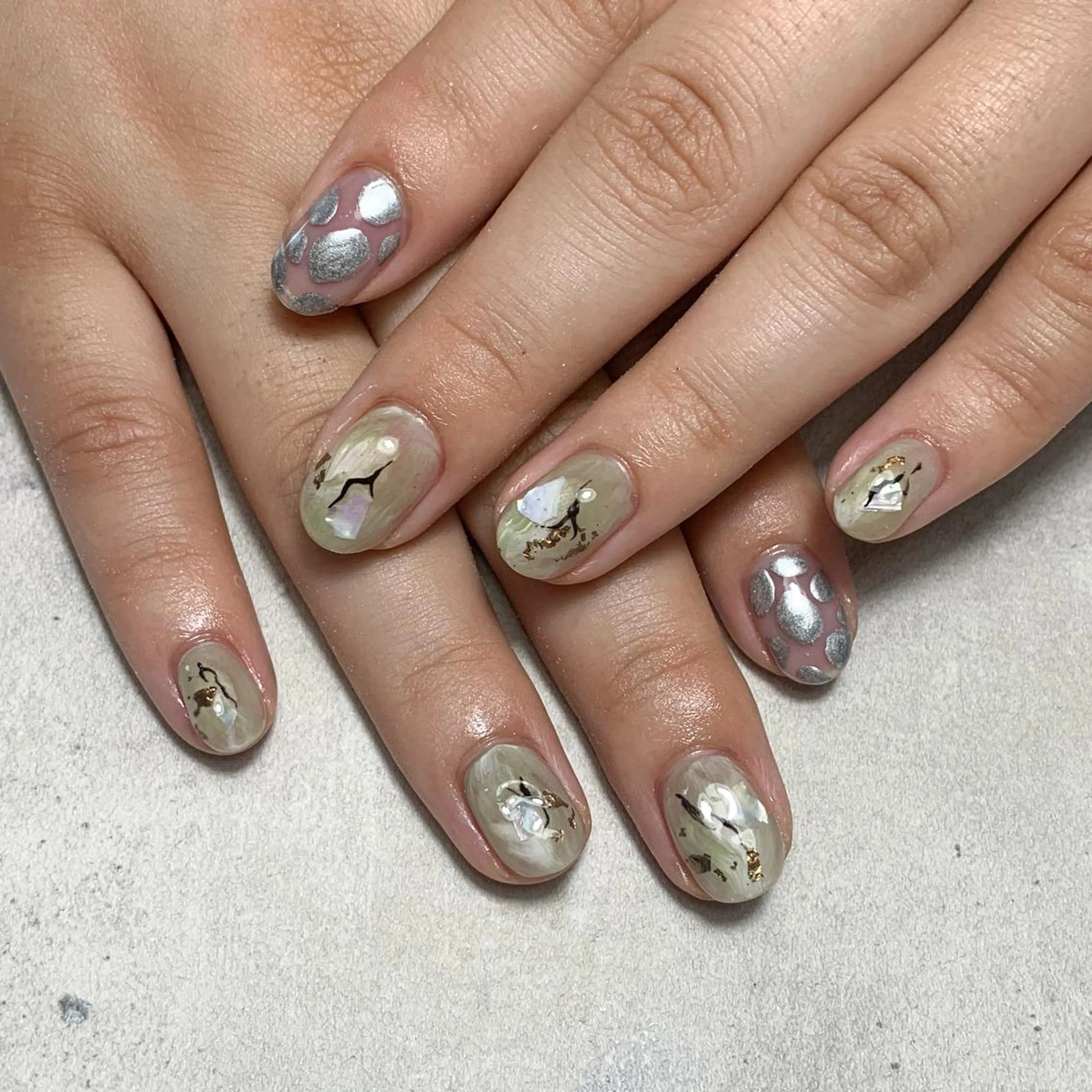 ネイル atelier　FIORITURA所属・FIORITURA aiのネイルデザイン