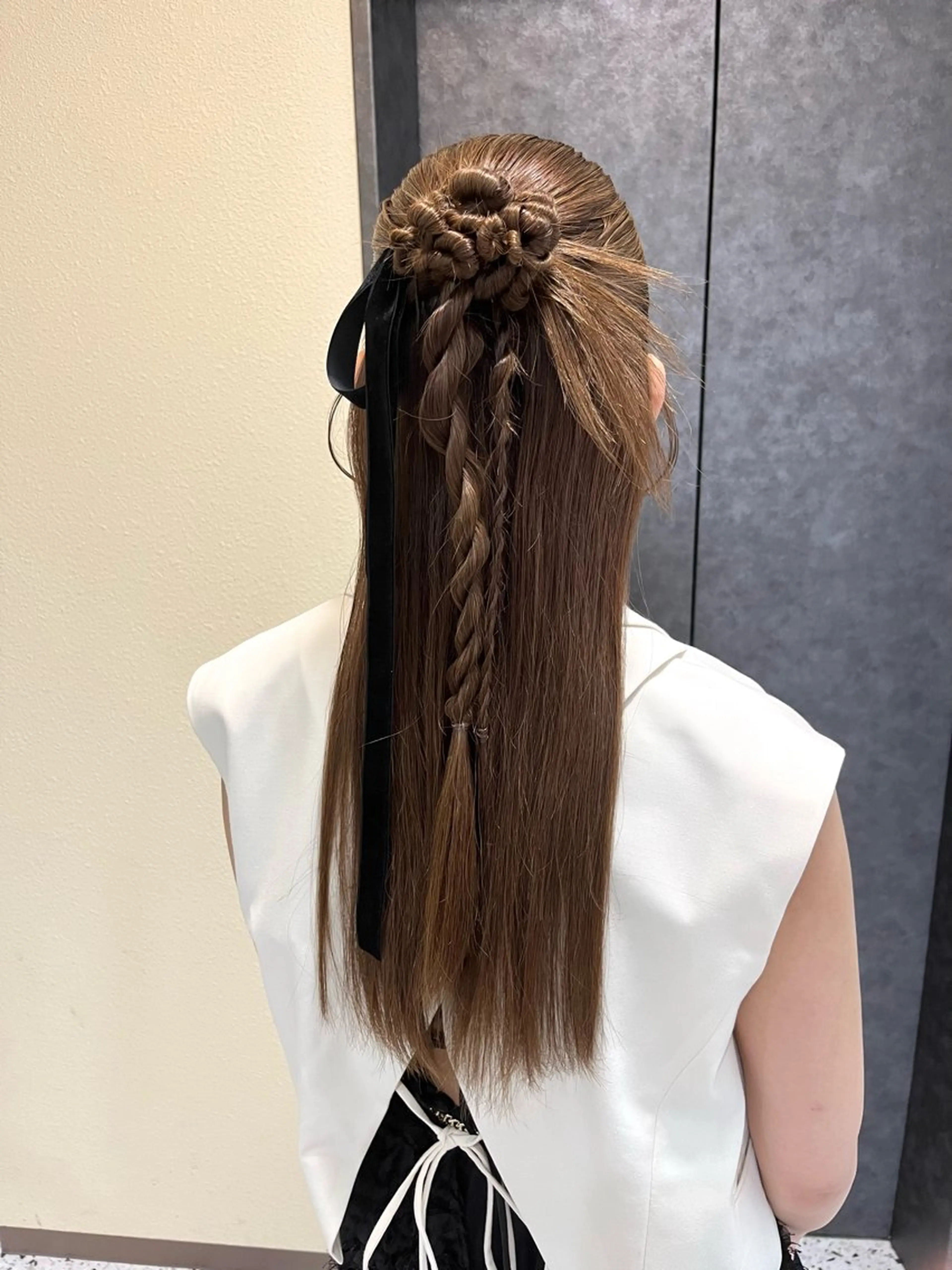 ロング ヘアアレンジ ヘアセット Mila Akariのヘアスタイル