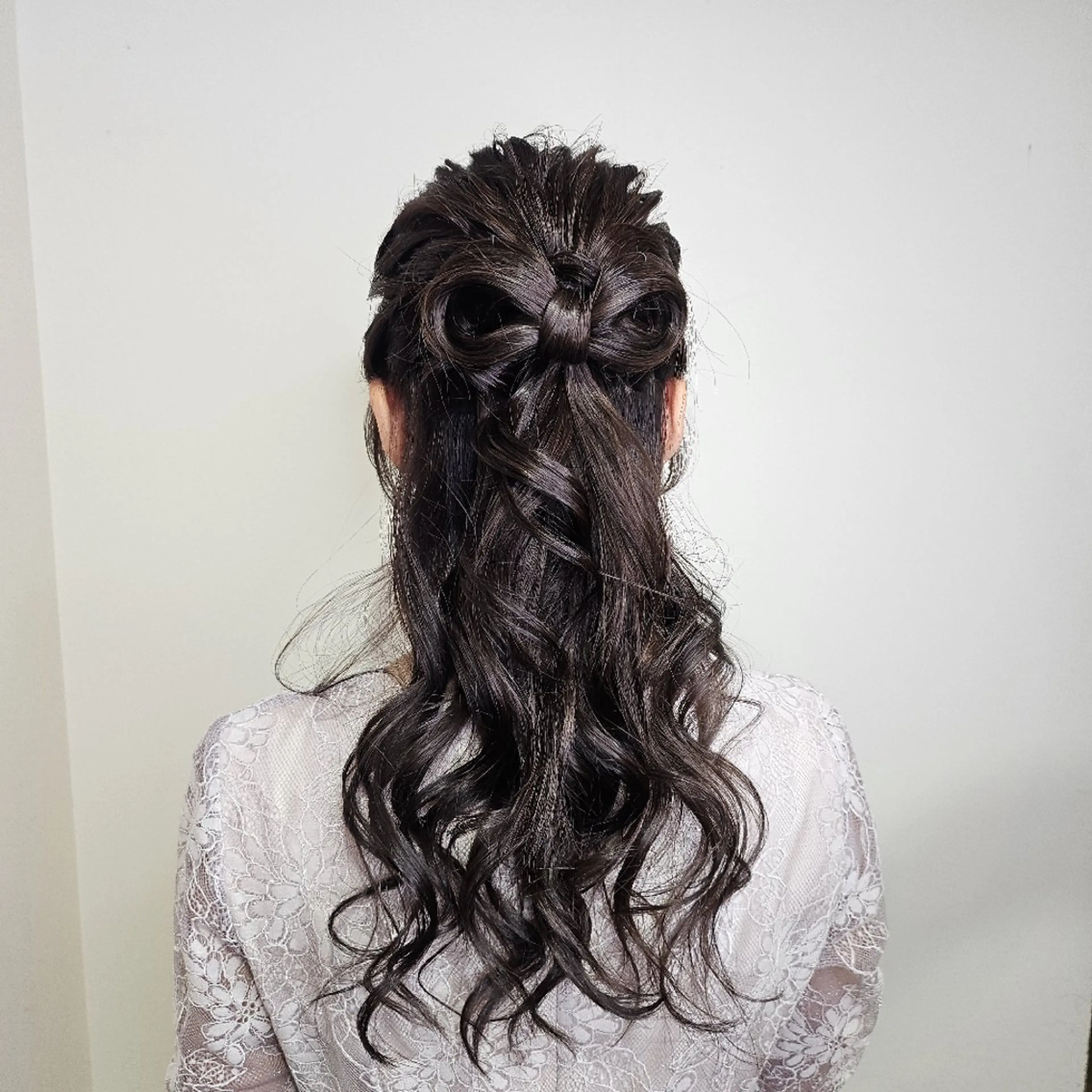 ヘアアレンジ ヘアセット 🇰🇷透明感×ハイ トーン🌟tomoのヘアスタイル