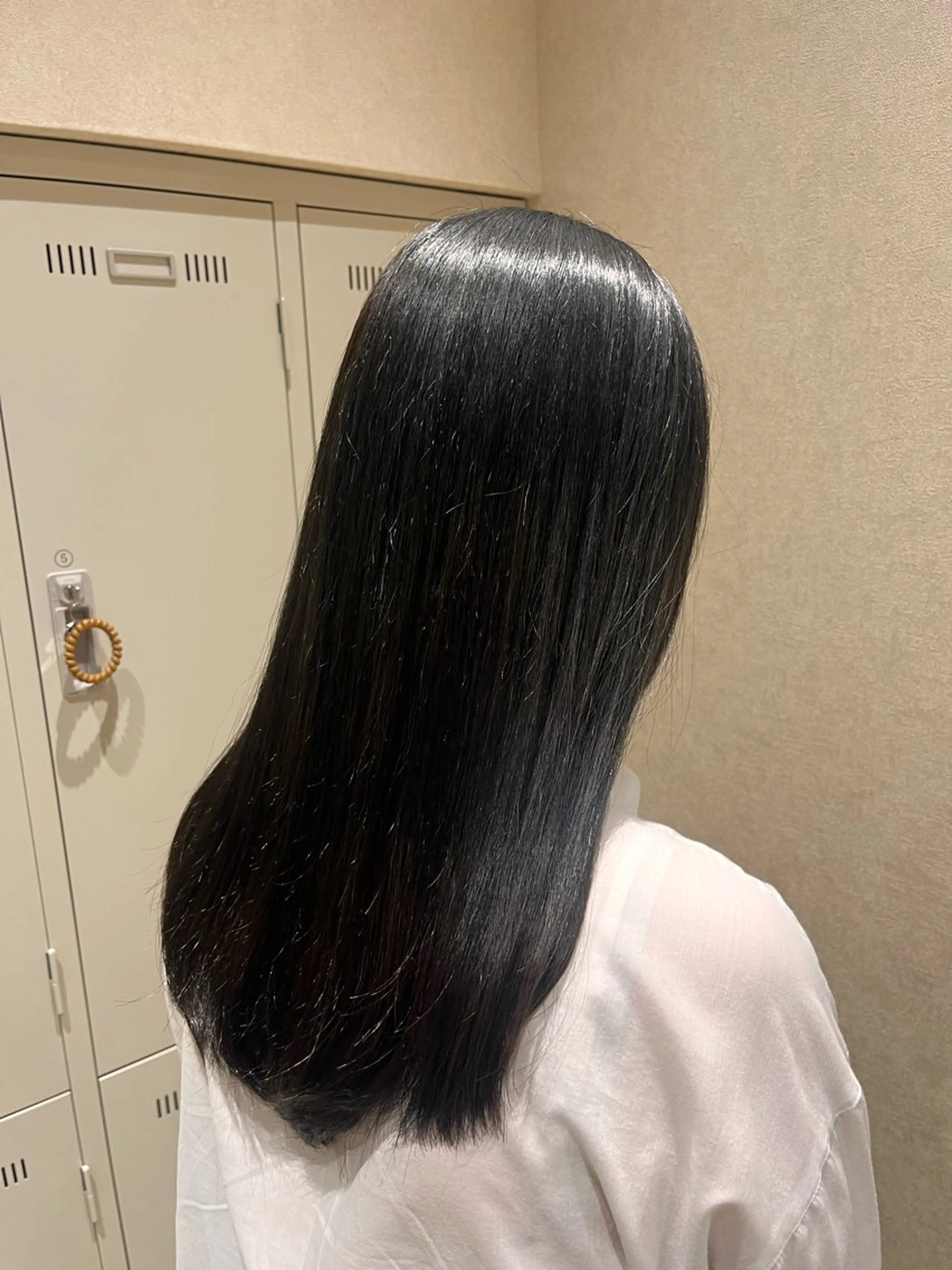 ロング カラー 大槻 穂都のヘアスタイル