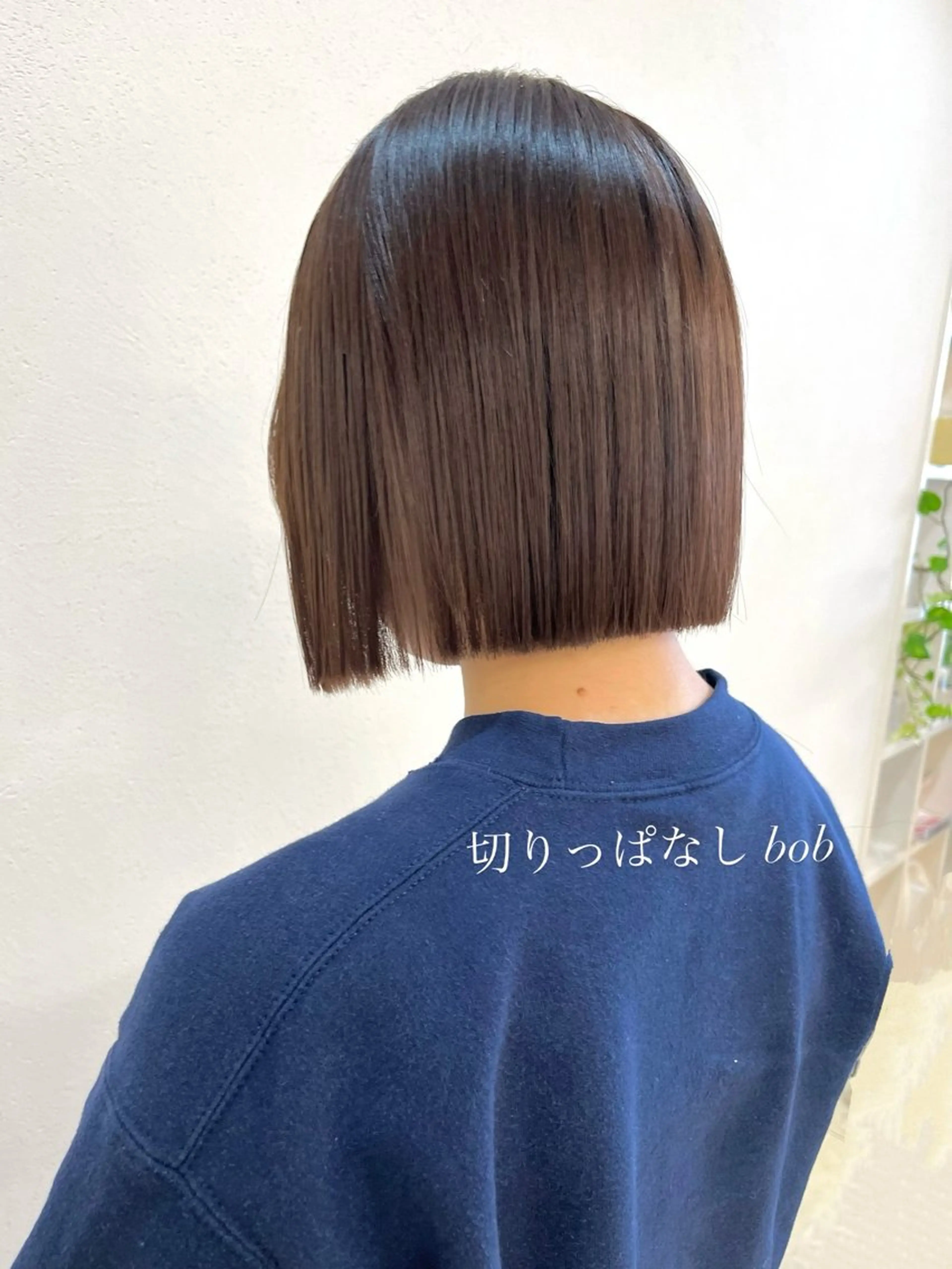 ショート 切りっぱなしボブ ショートボブ ボブ ショートヘア 縮毛矯正 ショートボブカット 透明感カラー縮毛矯正のヘアスタイル