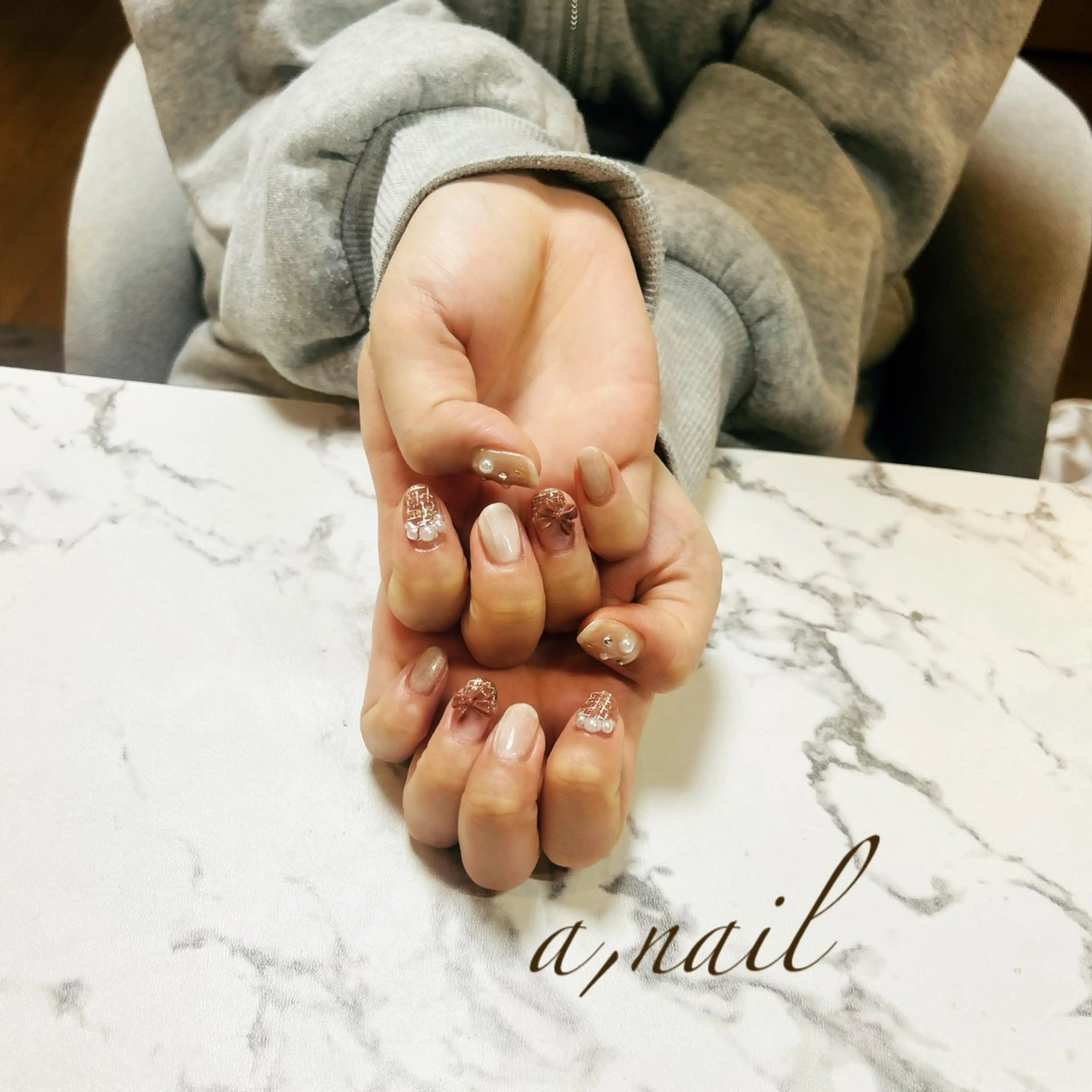 ネイル フレンチネイル ジェルネイル マグネットネイル パラジェル リボン ハンドネイル ネイルサロン エーネイルのネイルデザイン