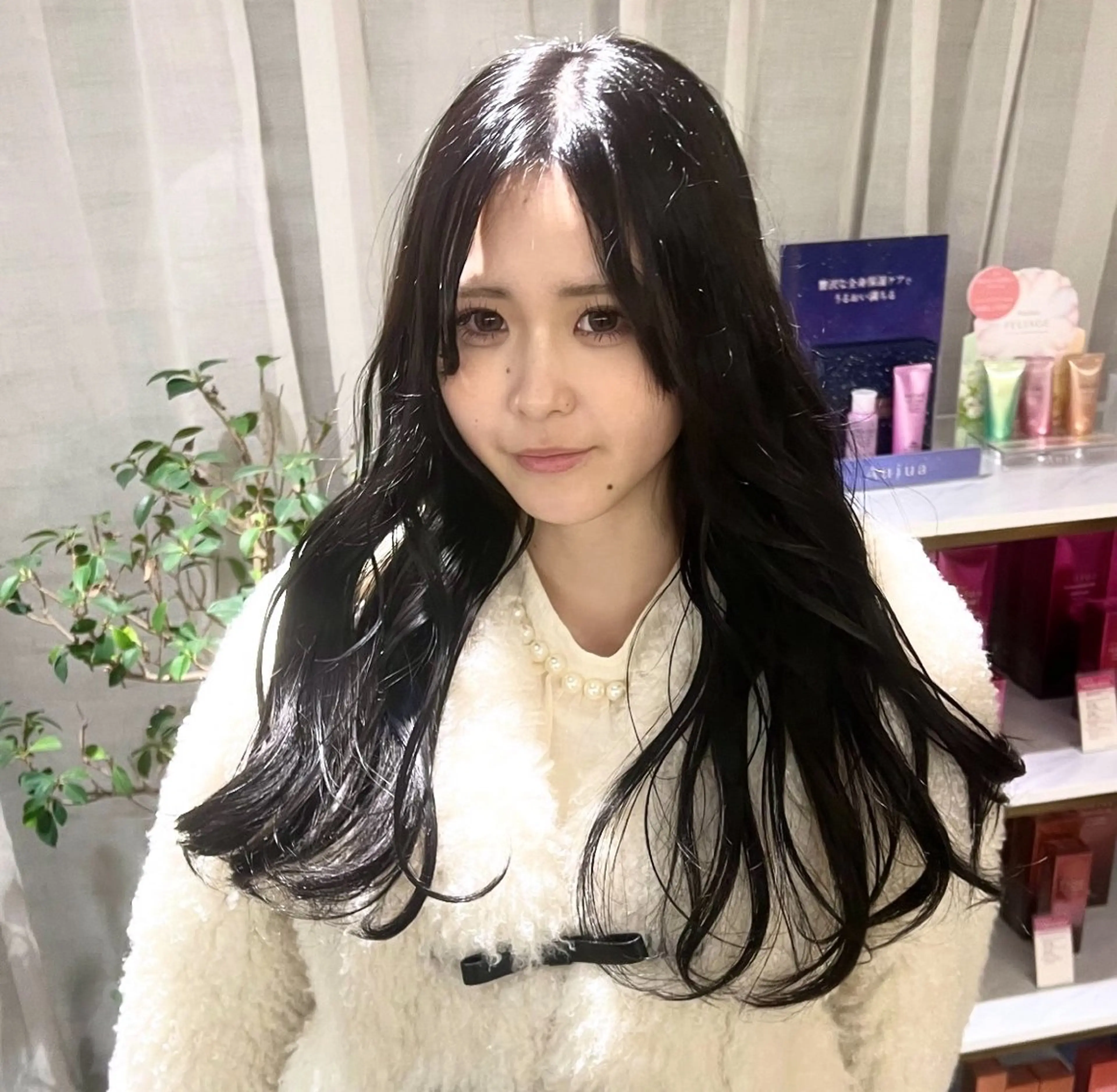 カラー 黒髪 ナチュラルブラック cipre 桃和のヘアスタイル