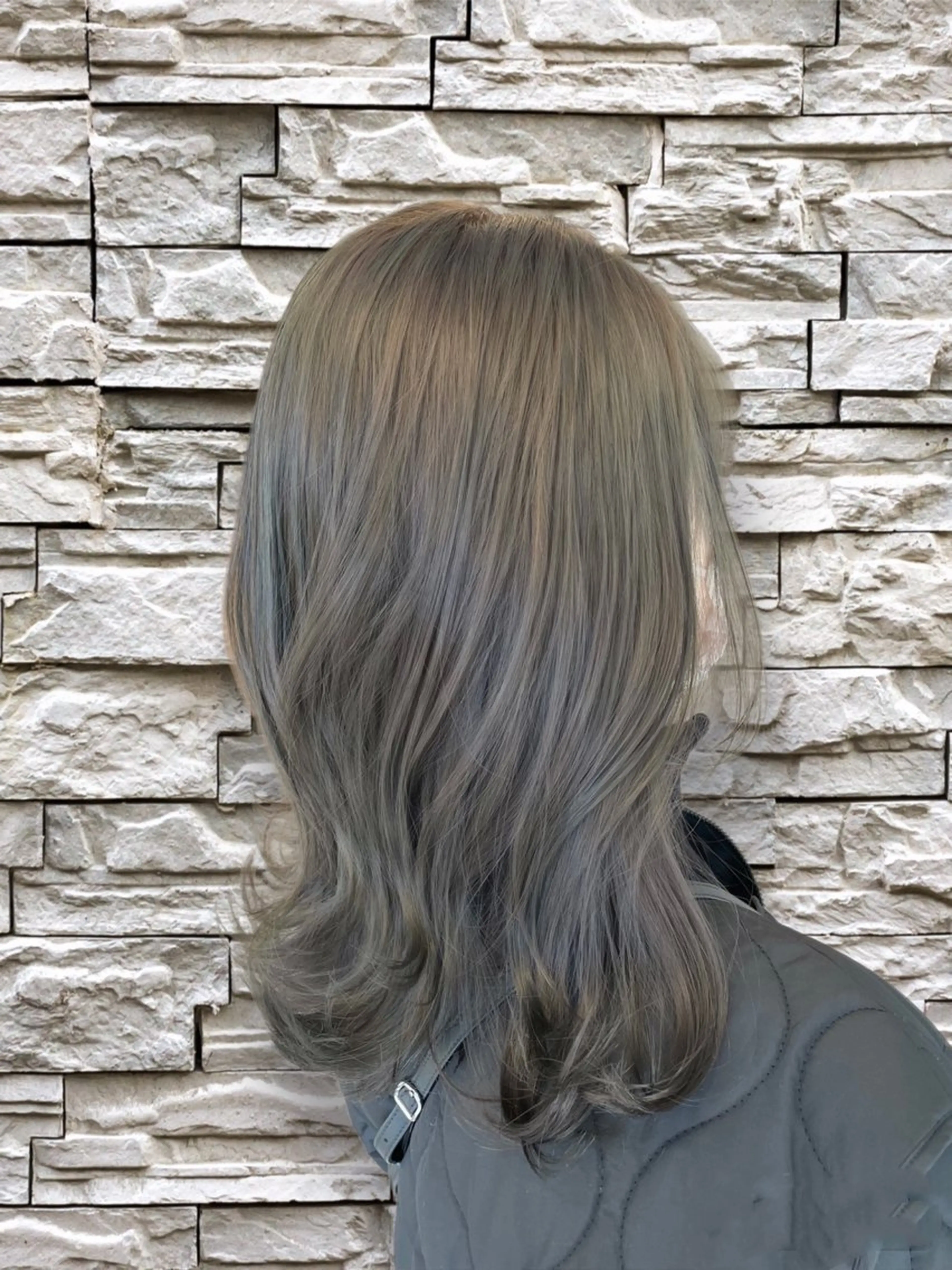 ミディアム カラー ブリーチ 透明感カラー ダブルカラー ブリーチなしカラー カット ヘアカラー トリートメント 心斎橋/ブリーチなし 髪質改善/レイヤーのヘアスタイル