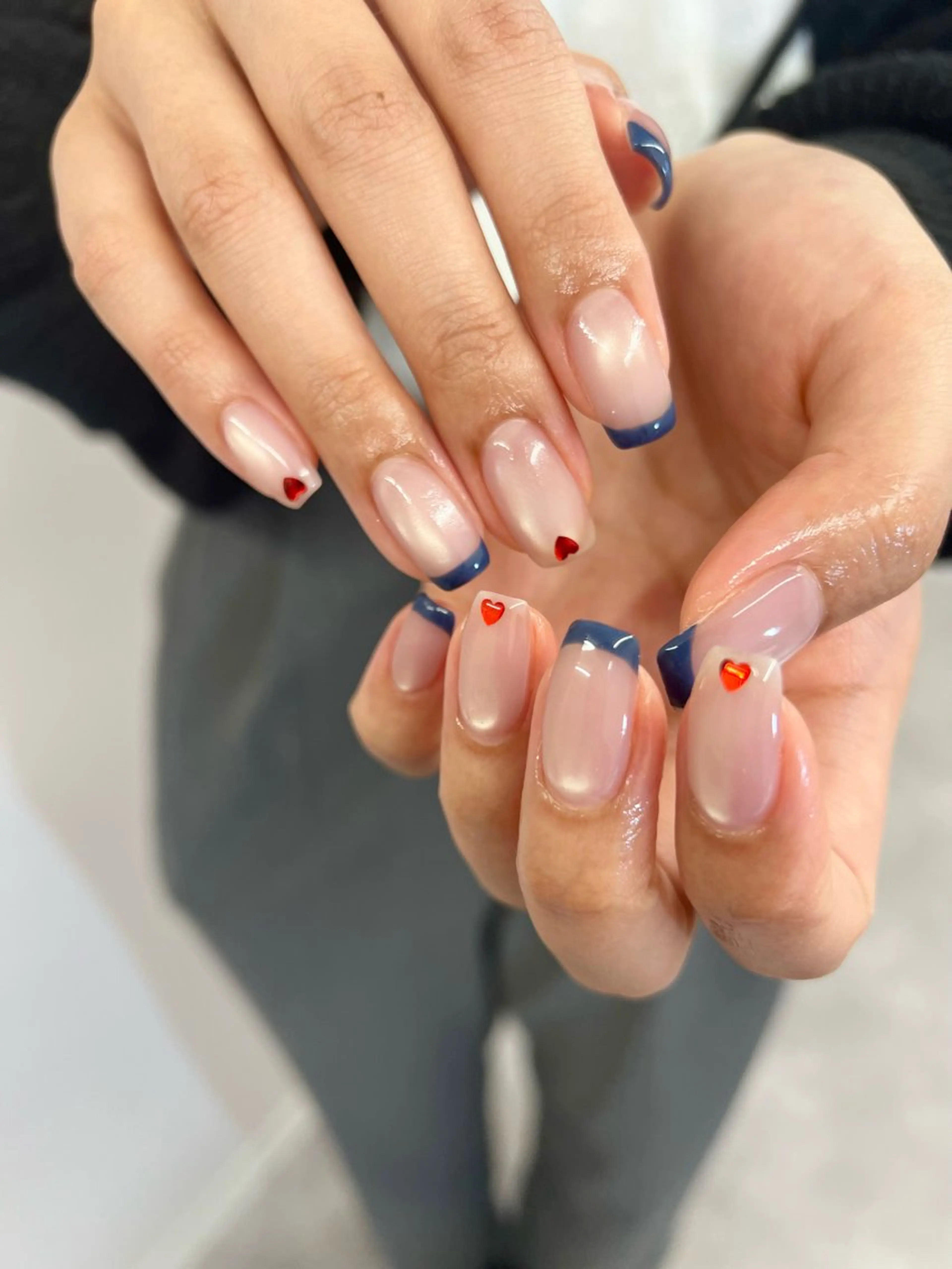 ネイル フレンチネイル ジェルネイル ハート マグネットネイル ネイビー ハンドネイル ハンドケア Bana_ Nailのネイルデザイン