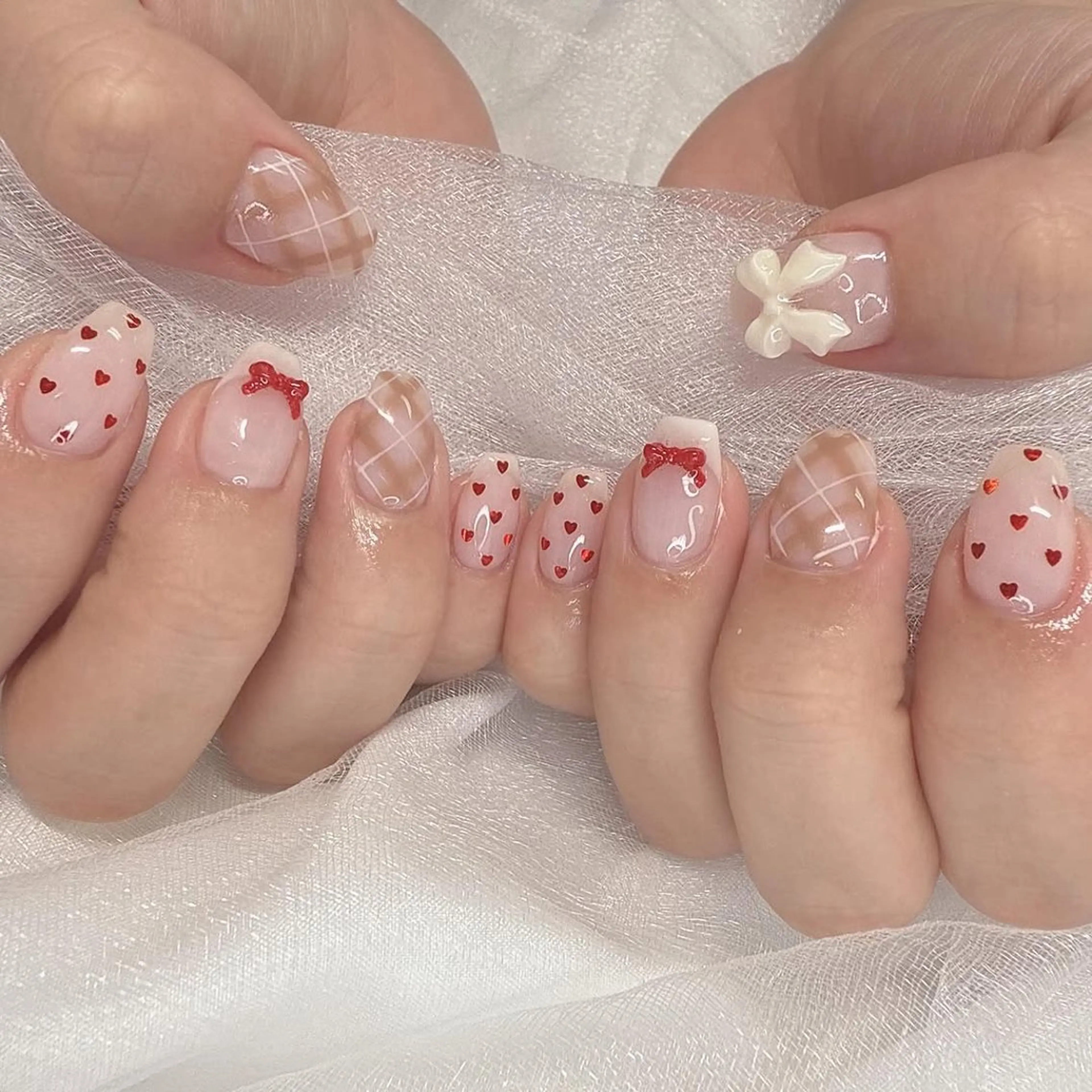 ネイル アートネイル 長さ出し ジェルネイル ハート マグネットネイル ハンドネイル KIM キムのネイルデザイン