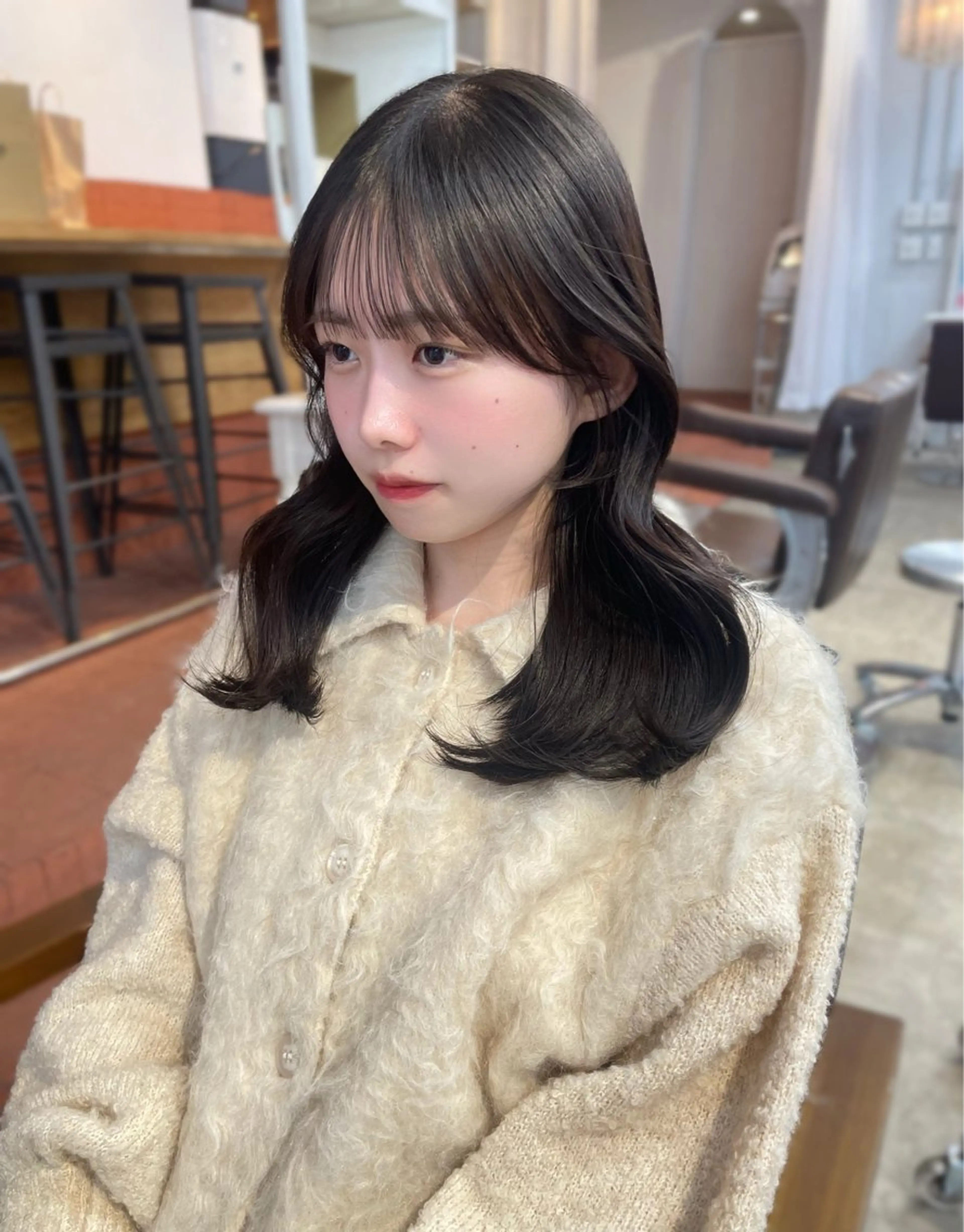 ミディアム カット レイヤーカット/ 縮毛矯正/ミサキ💐のヘアスタイル