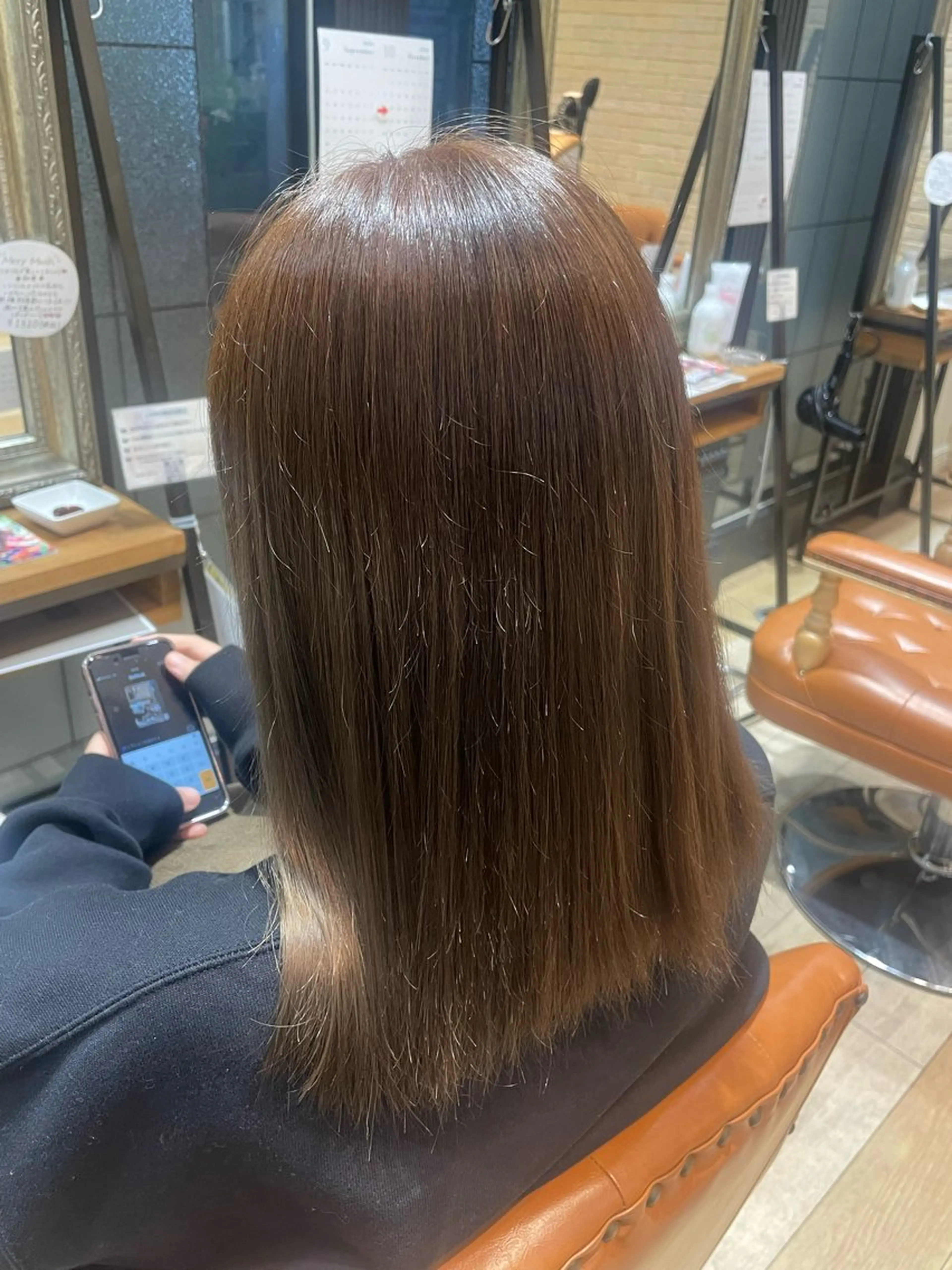 ミディアム カラー 松尾 遥花のヘアスタイル