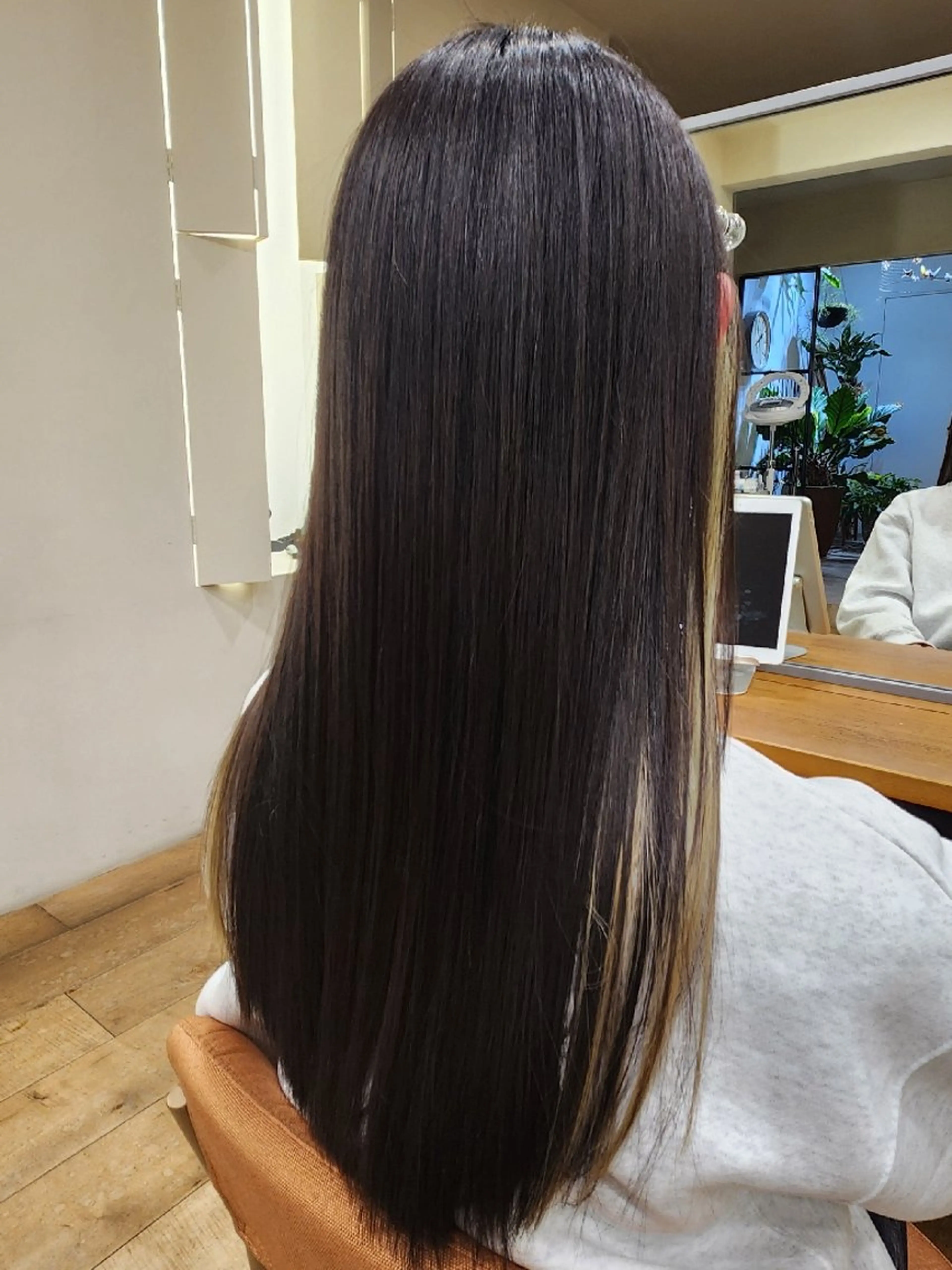 髪質改善トリートメント（シャンプーブロー付き）の写真