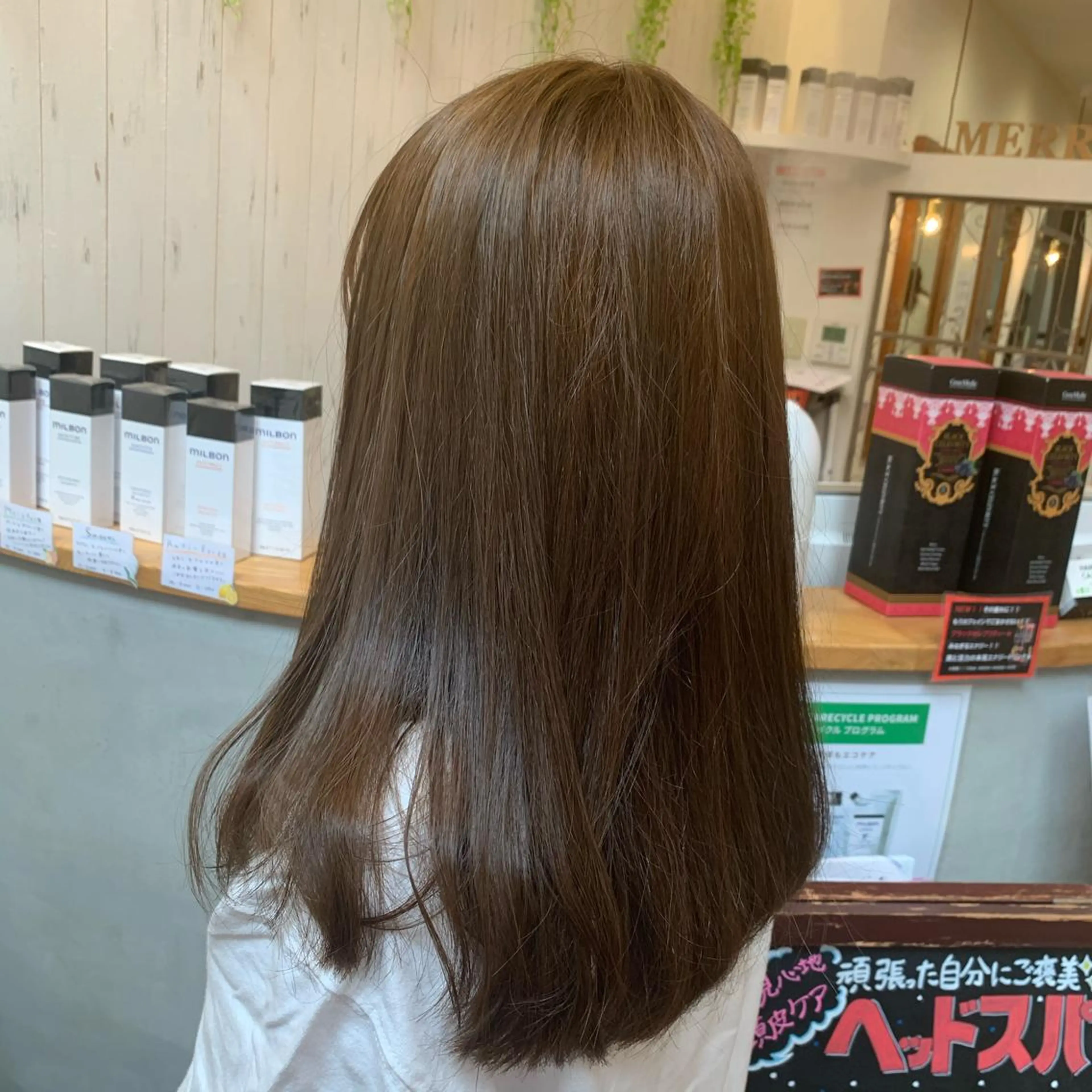 セミロング march merryのヘアスタイル