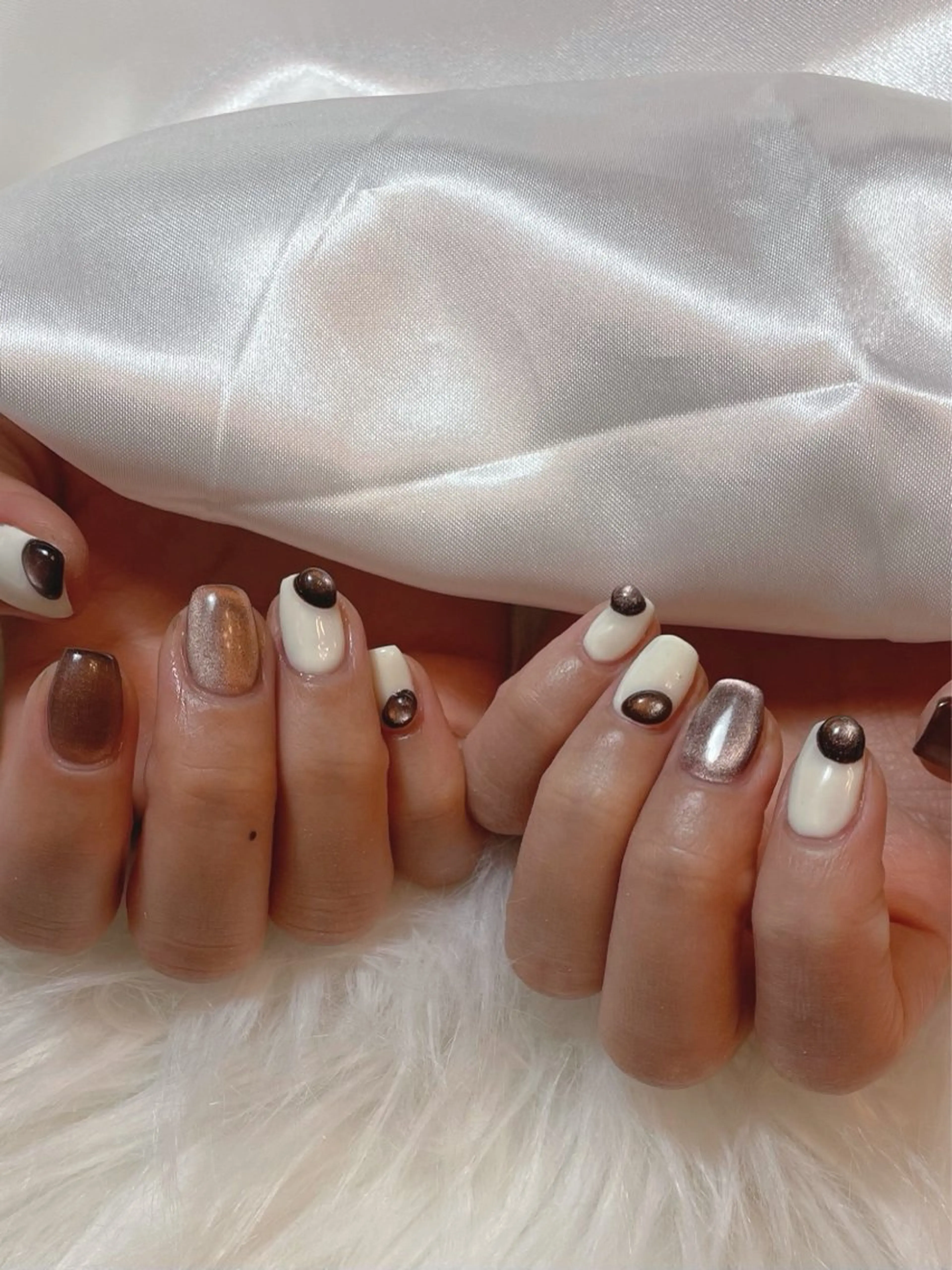 ネイル ブルー フレンチネイル キラキラネイル マグネットネイル ニュアンスネイル ハンドネイル timtam --sakiのネイルデザイン