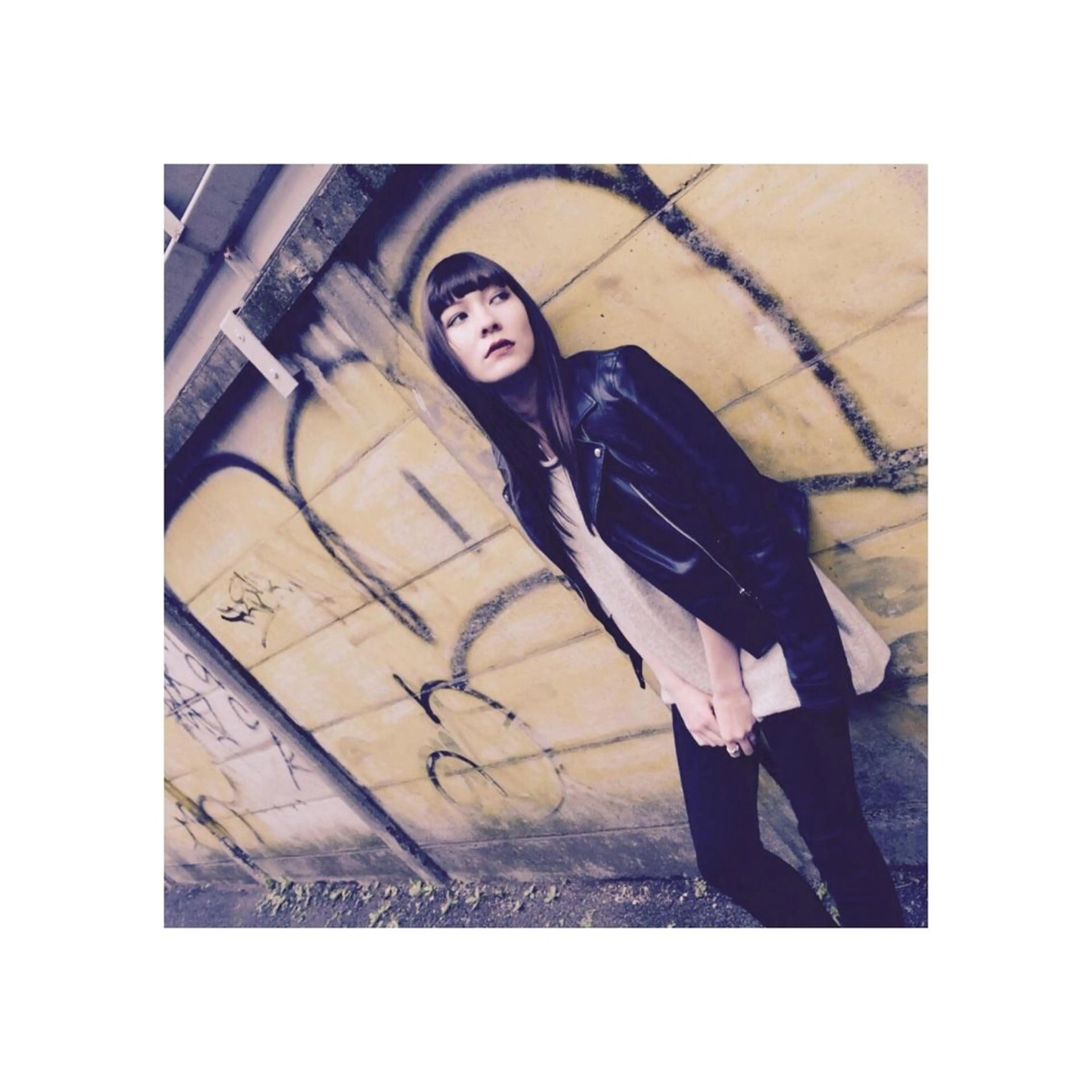 セミロング ロング カラー アオガミ （前髪顔周りカット）のヘアスタイル