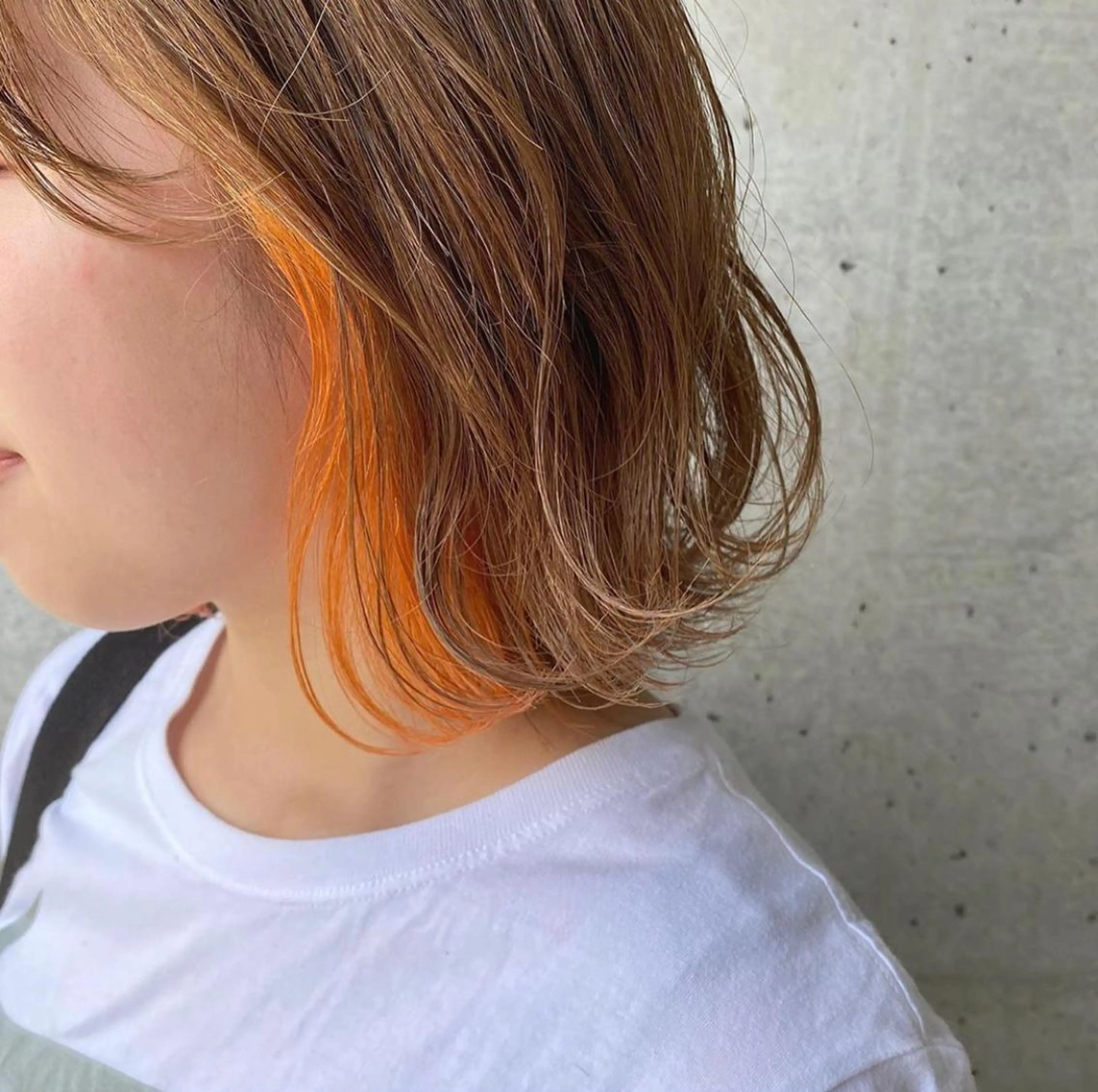 カラー+イヤリングカラー(ブリーチ一回)の写真