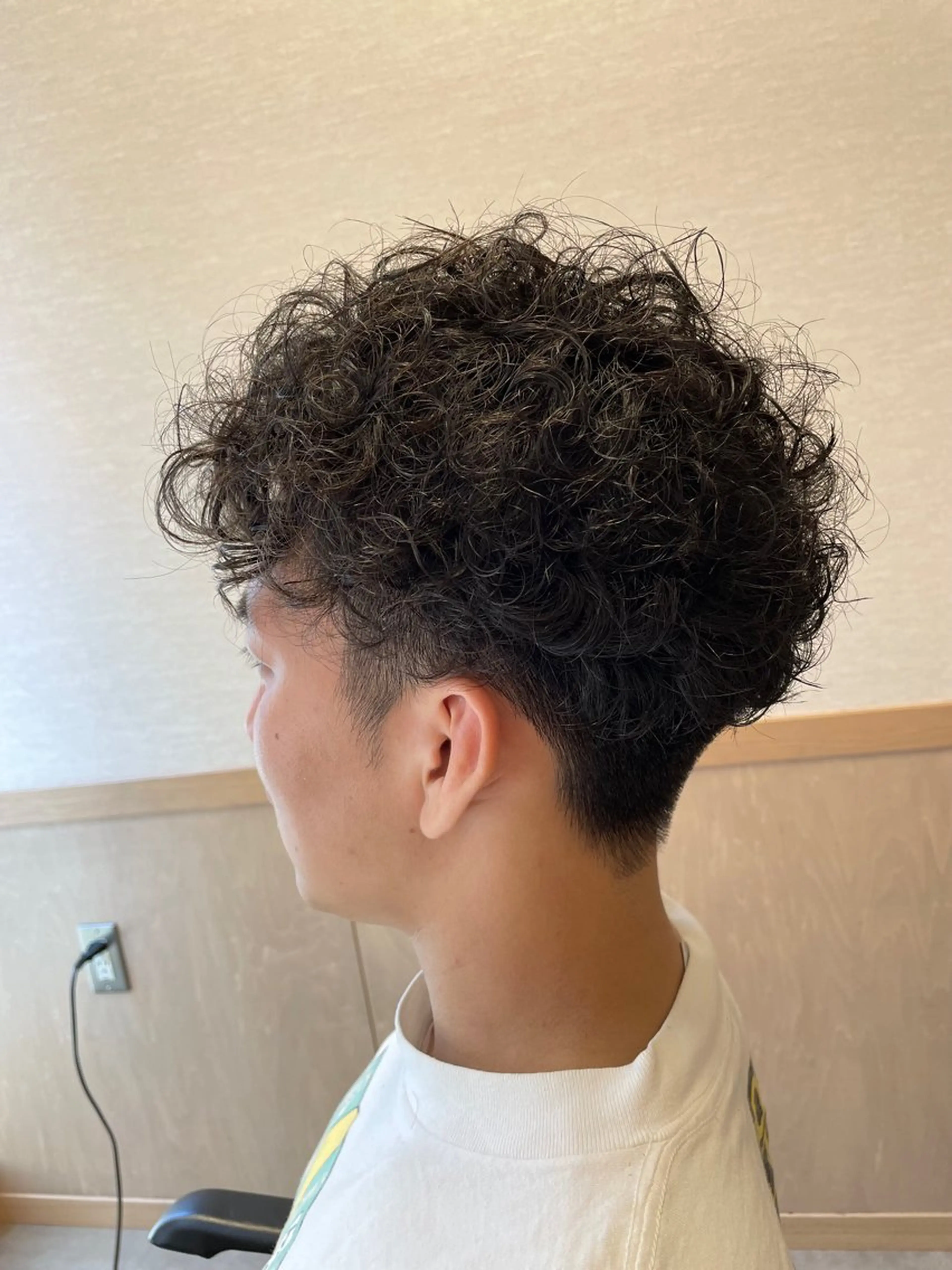 パーマ メンズ カット パーマ 髪の家 tiki所属・髪の家 tikiのヘアスタイル