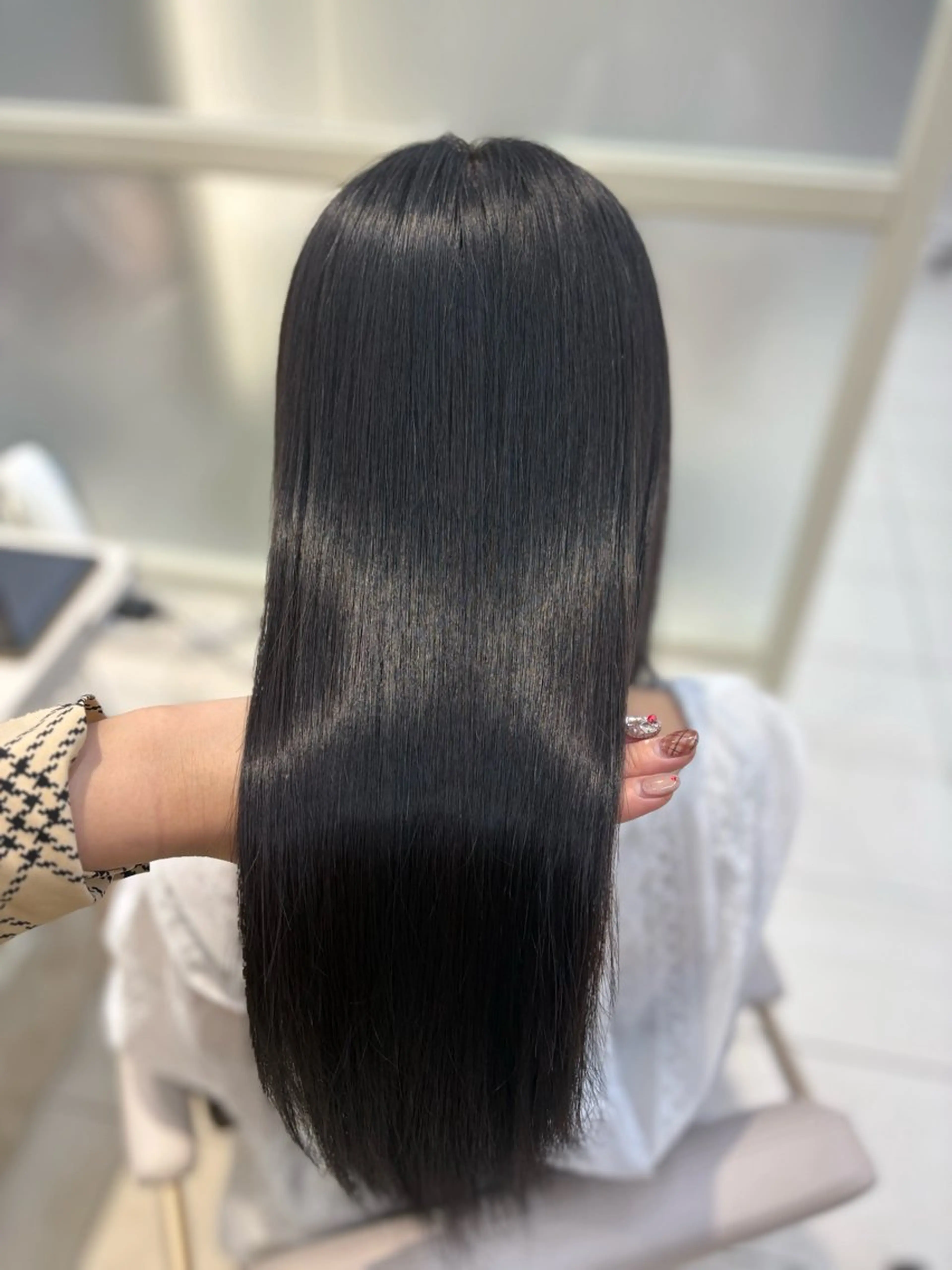 🐶ブリーチなしワンカラー➕内部補修ヘアマスクトリートメント(⚠️トーンダウン限定)の写真