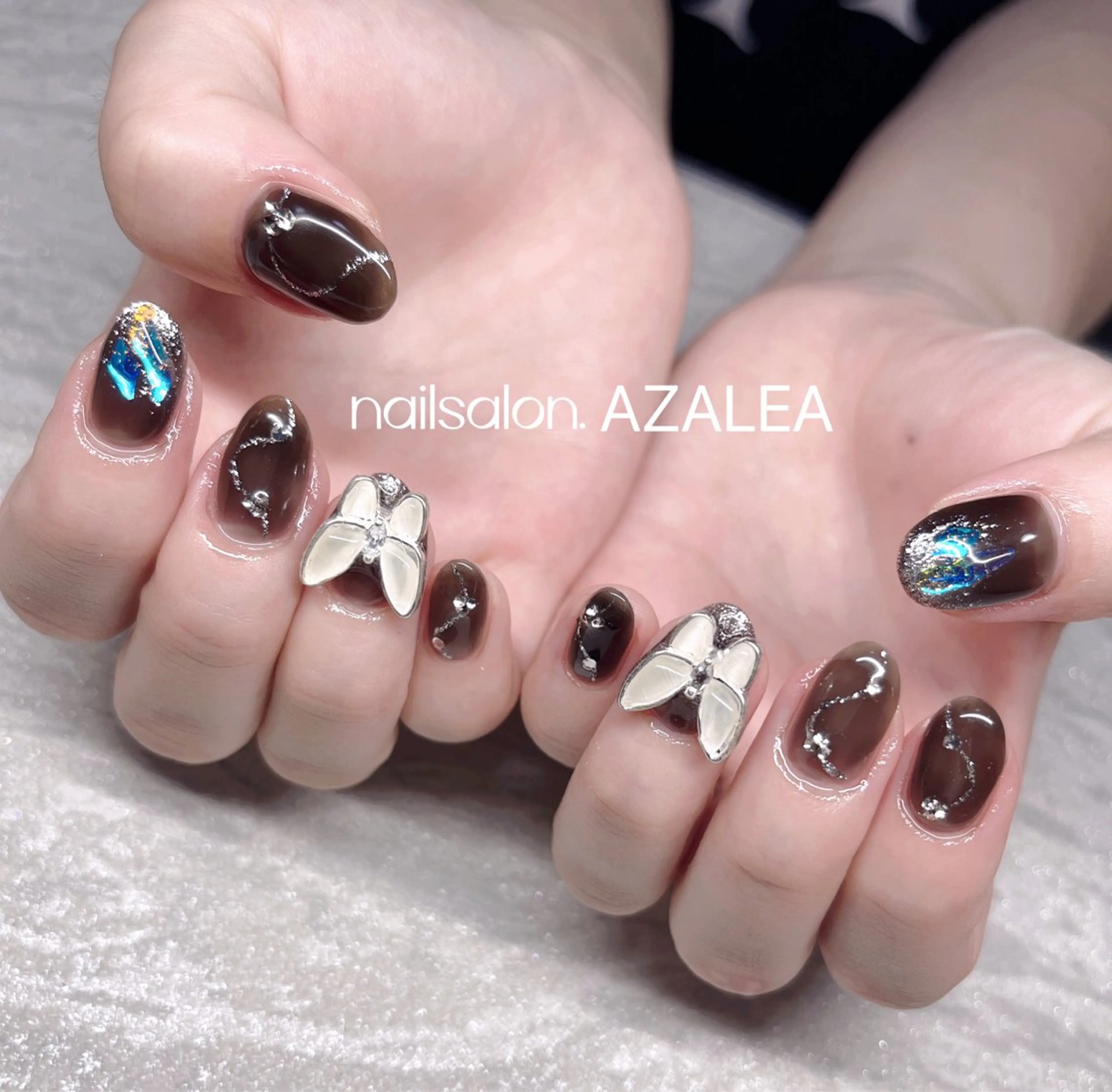 ネイル R inのネイルデザイン