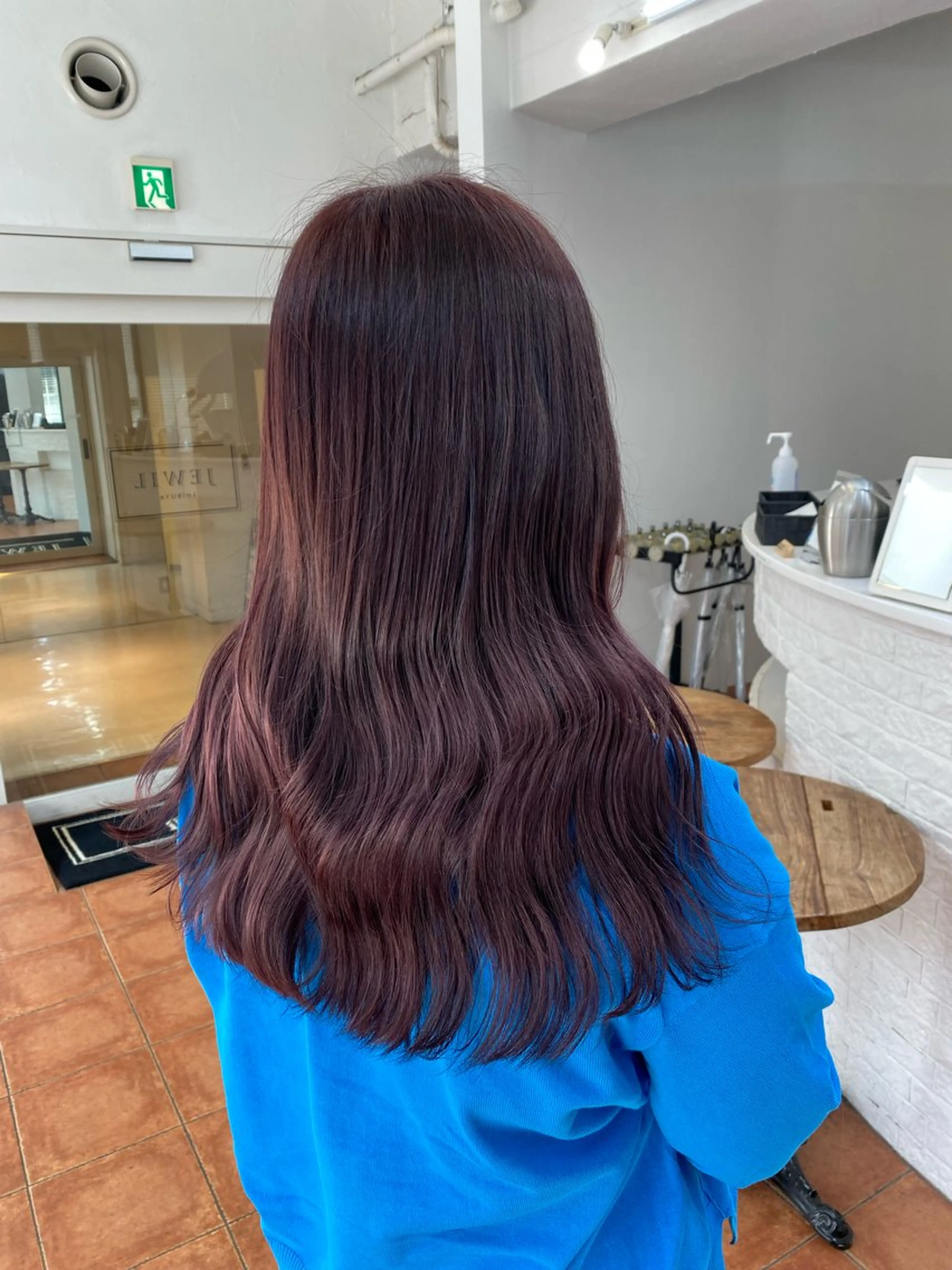 ロング カラー Miyu's所属・juri .のヘアスタイル